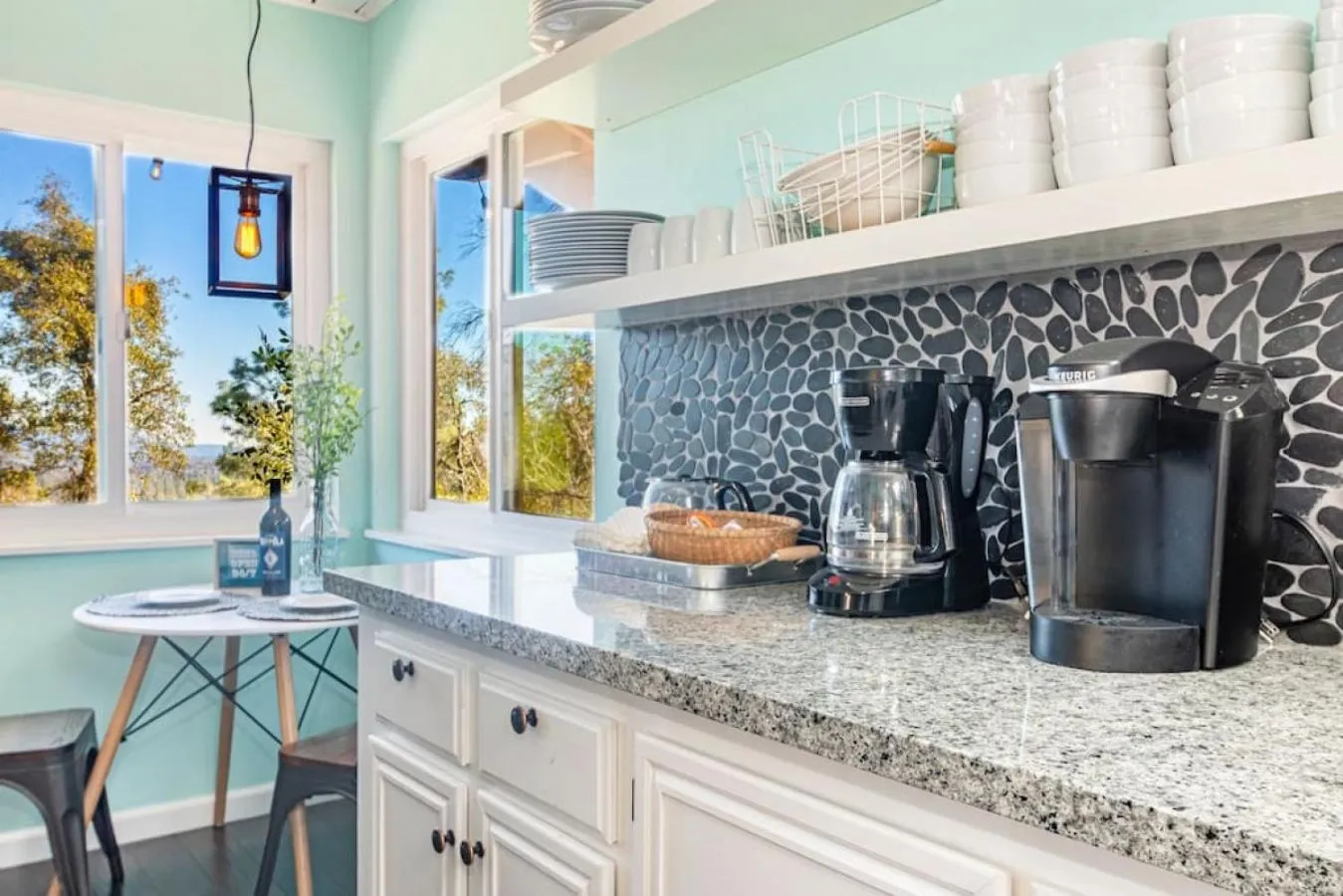 Sierra Vista Lookout Lodge with Creek, Waterfall and Waterholes, minutes from Bass Lake and Yosemite South Gate