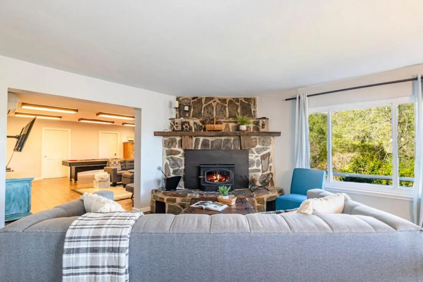 Sierra Vista Lookout Lodge with Creek, Waterfall and Waterholes, minutes from Bass Lake and Yosemite South Gate