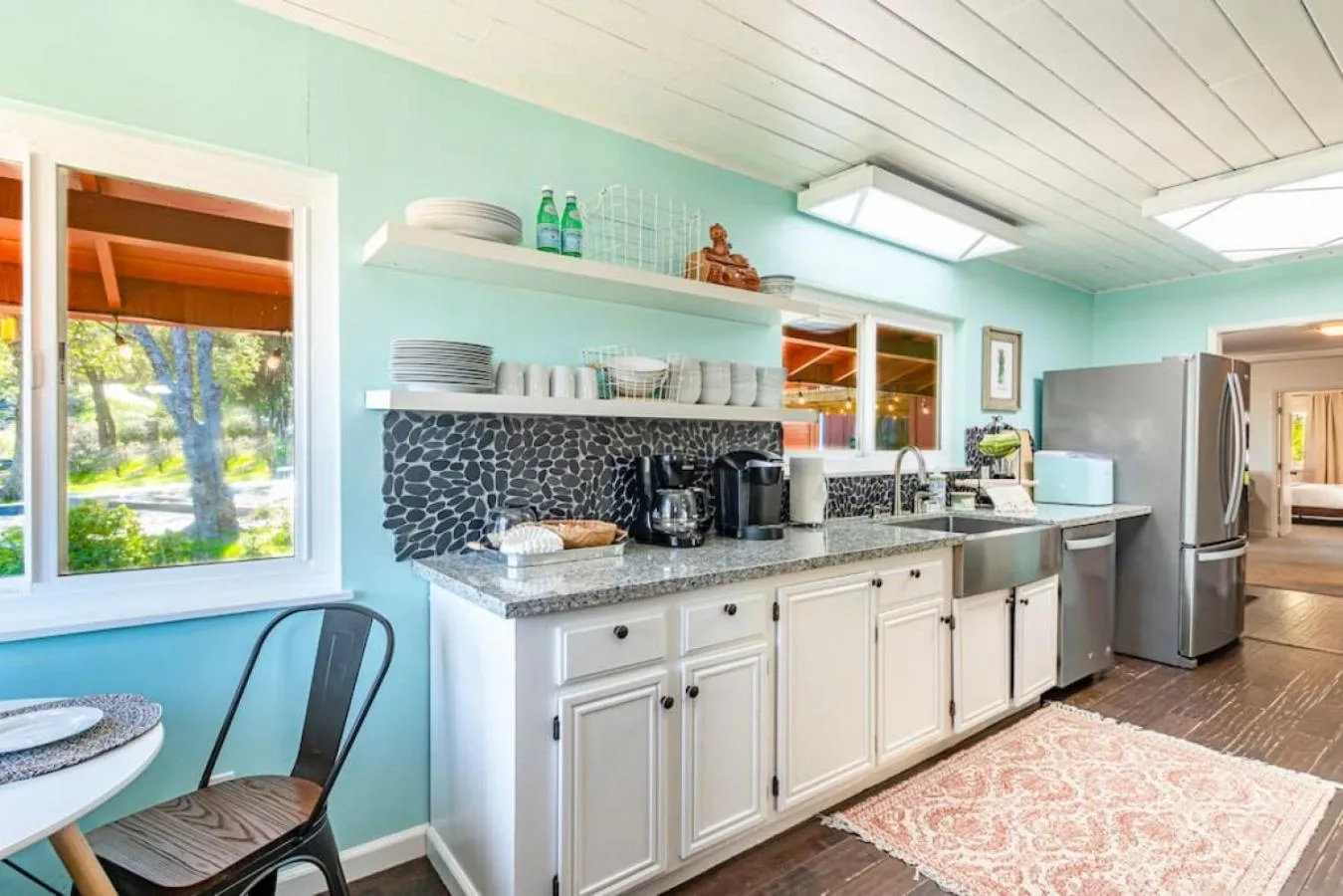 Sierra Vista Lookout Lodge with Creek, Waterfall and Waterholes, minutes from Bass Lake and Yosemite South Gate