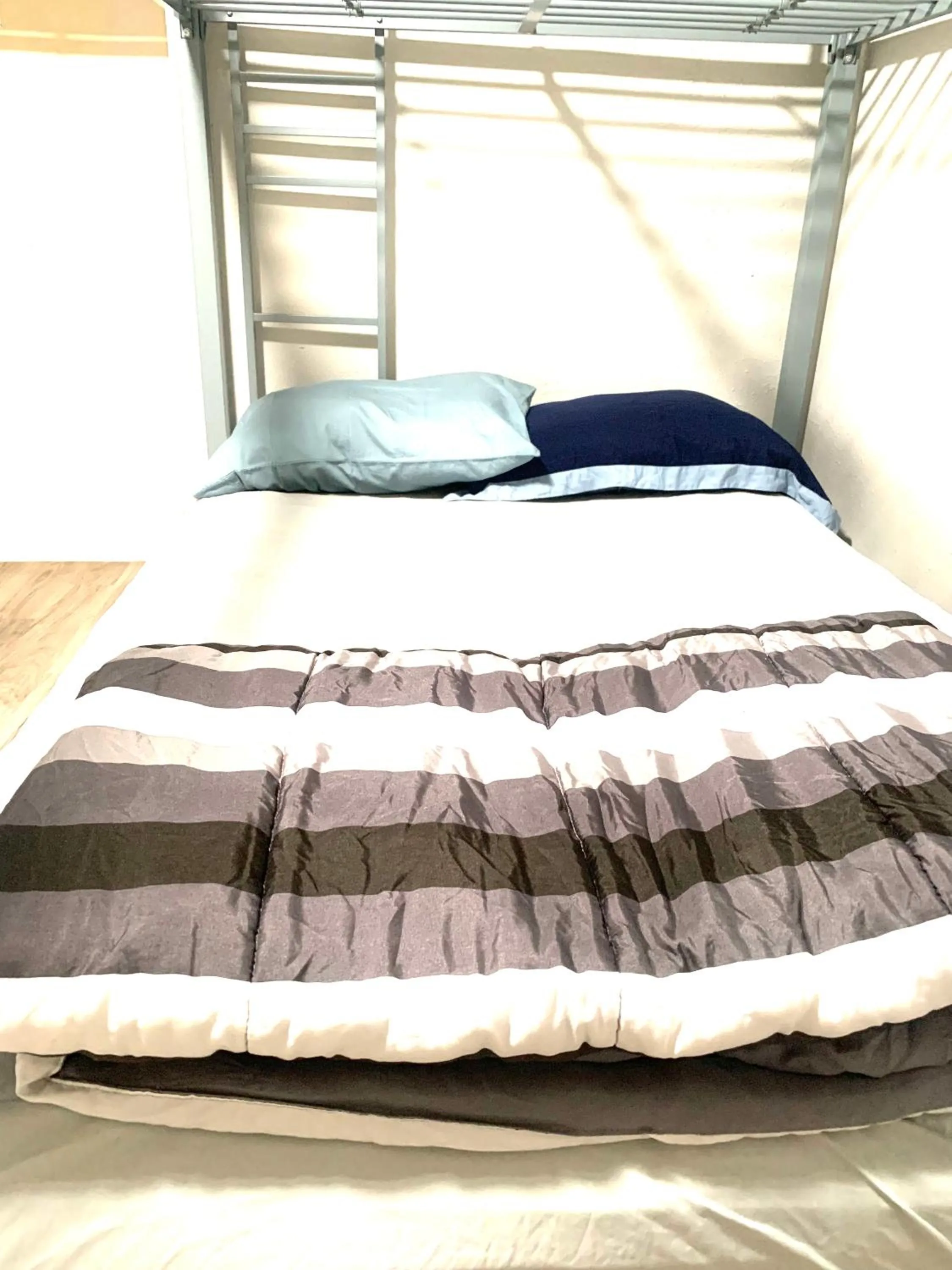 Bed in Three Zzz’s