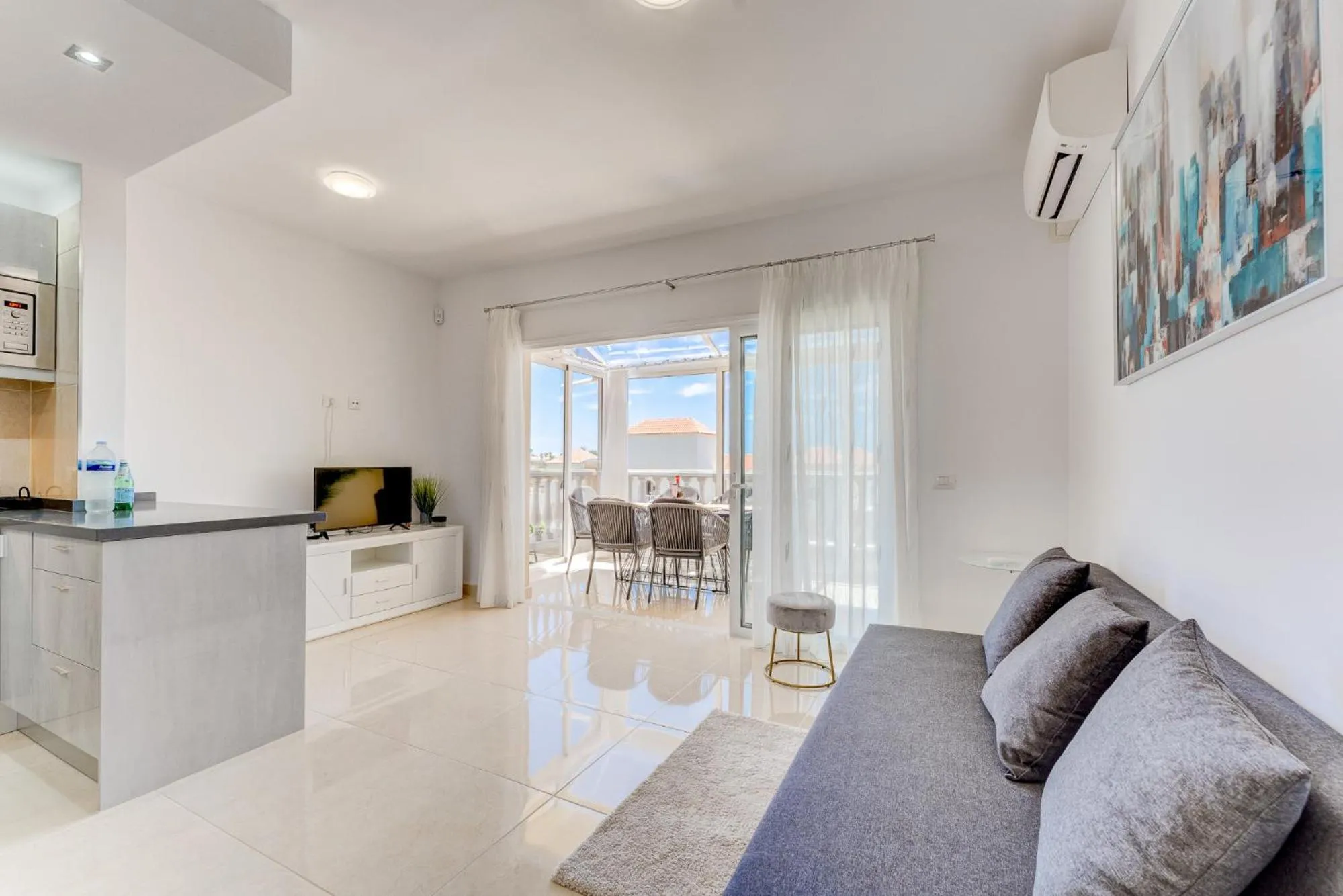 Kitchen or kitchenette in Sea & Green Golf View Duplex Heated POOL