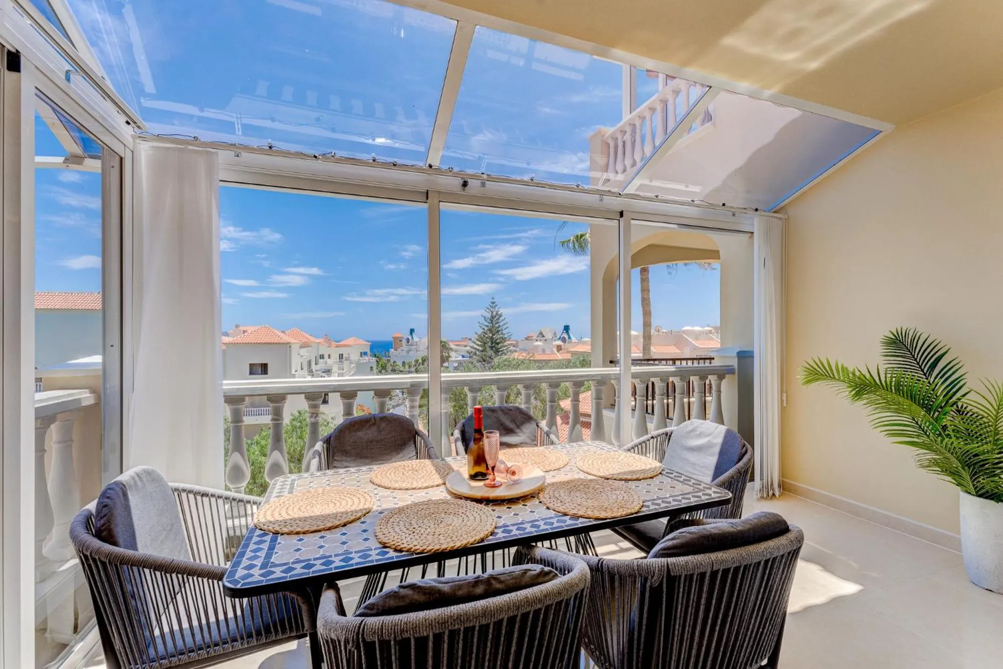 Kitchen or kitchenette in Sea & Green Golf View Duplex Heated POOL