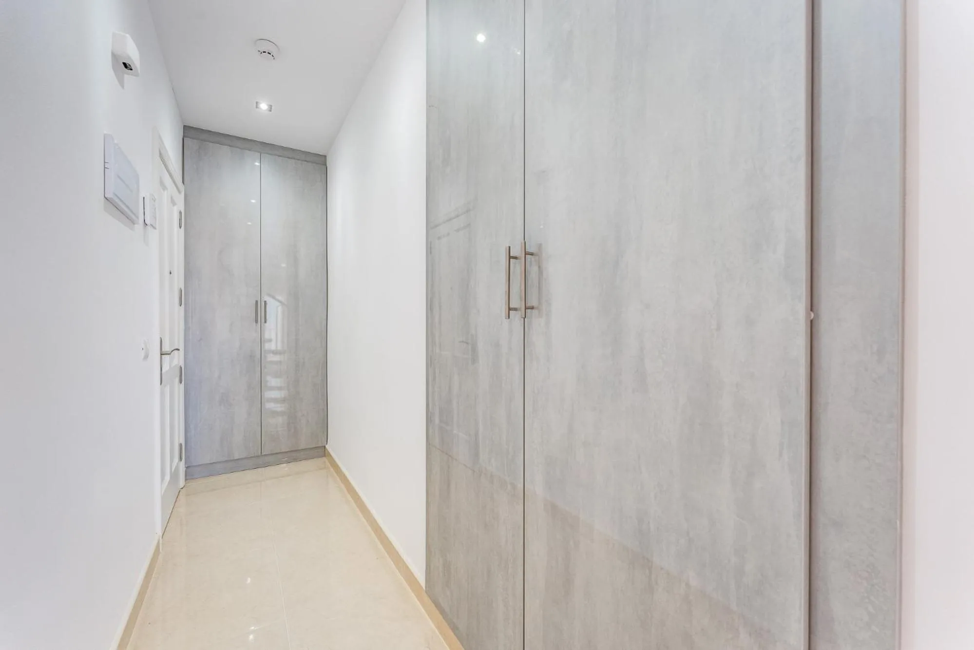 Kitchen or kitchenette in Sea & Green Golf View Duplex Heated POOL