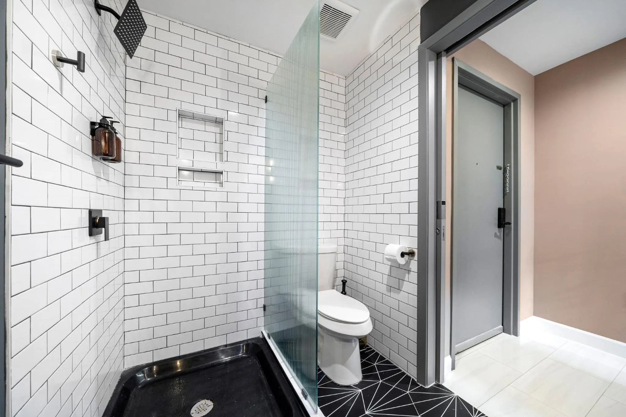 Bathroom in Wanderstay Boutique Hotel