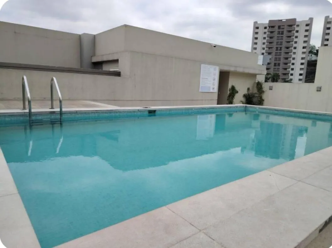 Suite at Pacific Plaza / Parque Empresarial Colón