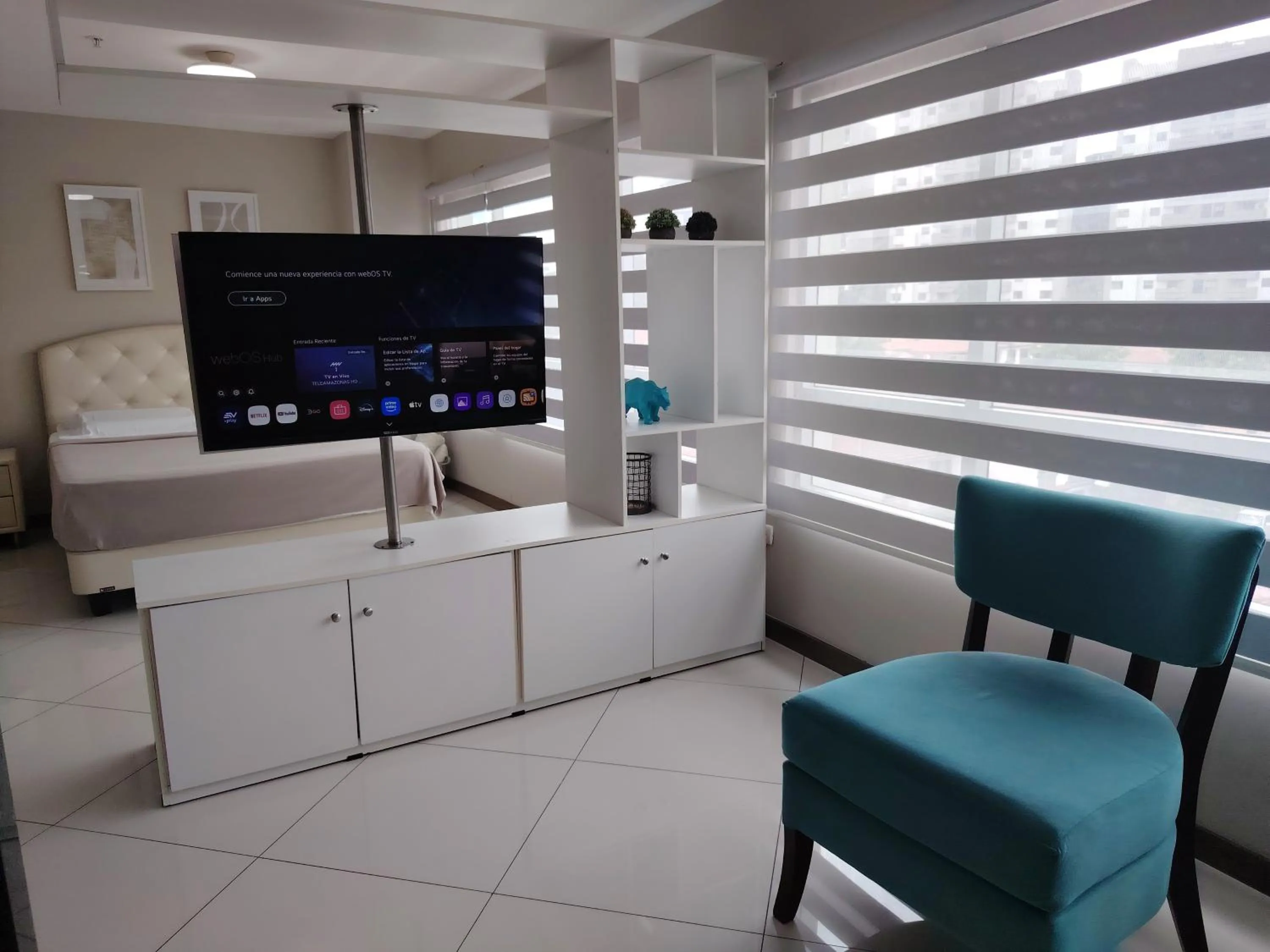 Suite at Pacific Plaza / Parque Empresarial Colón