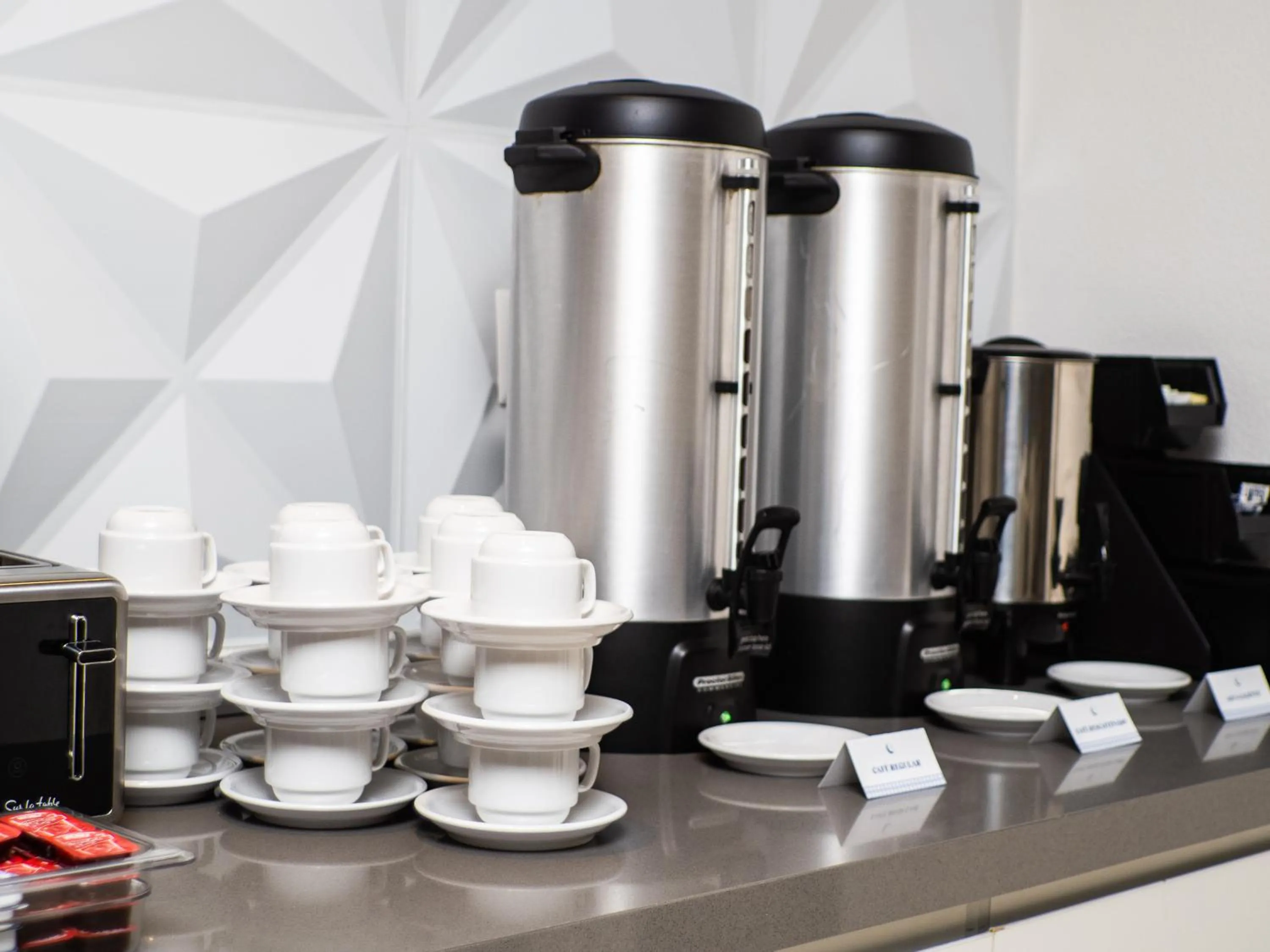 Breakfast in Hotel Mesaluna Short & Long Stay