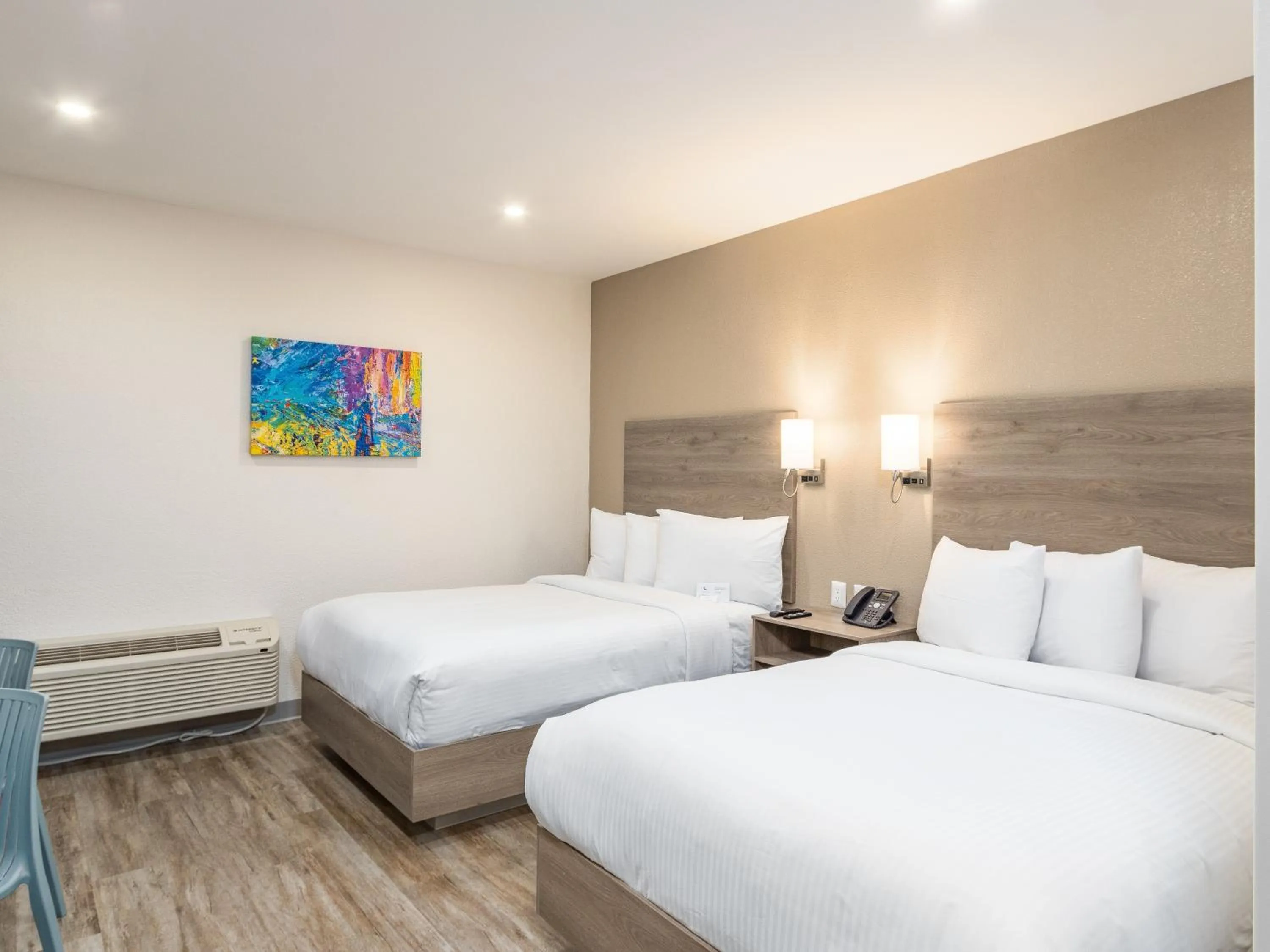 Bed in Hotel Mesaluna Short & Long Stay