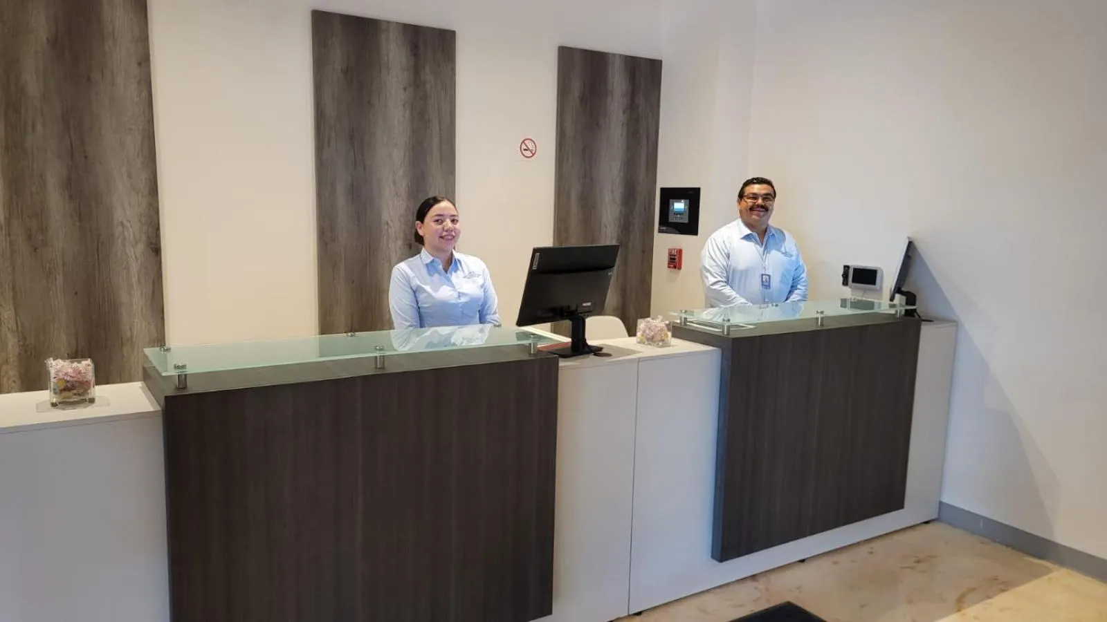 Lobby or reception in Hotel Mesaluna Short & Long Stay