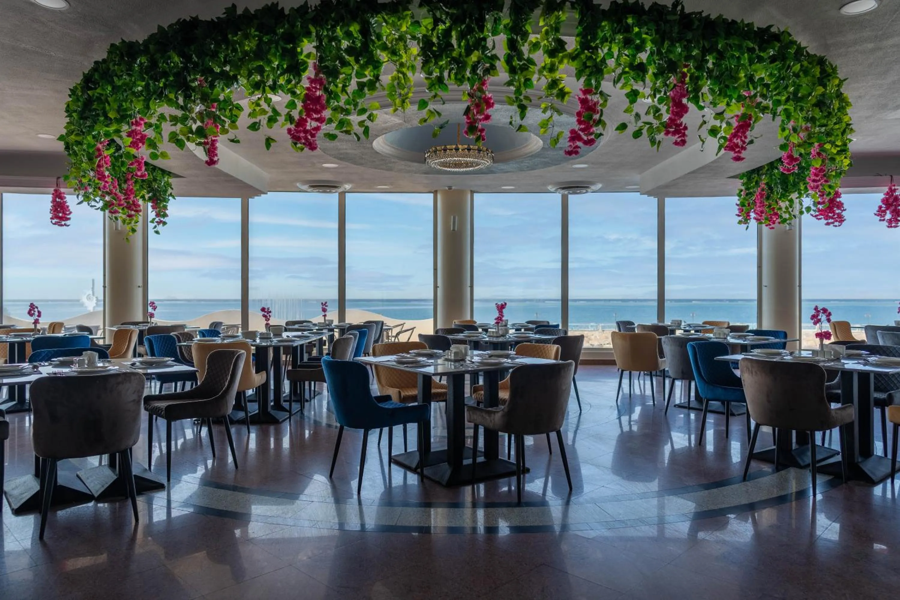 Restaurant/places to eat in Radwa Ramada Resort