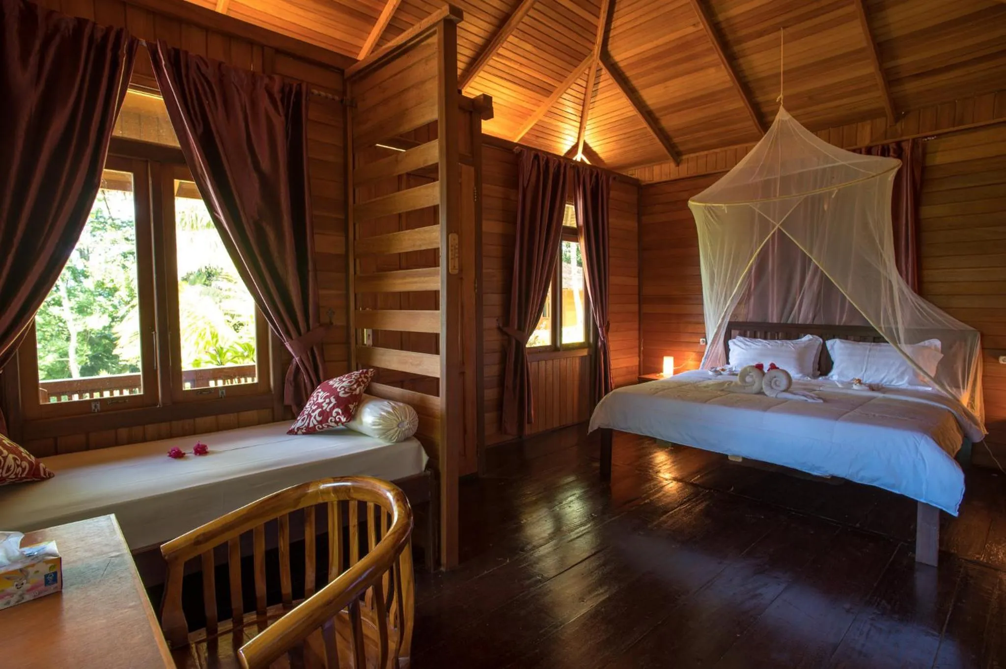 Bedroom, Bed in K2 Lembeh Dive Resort