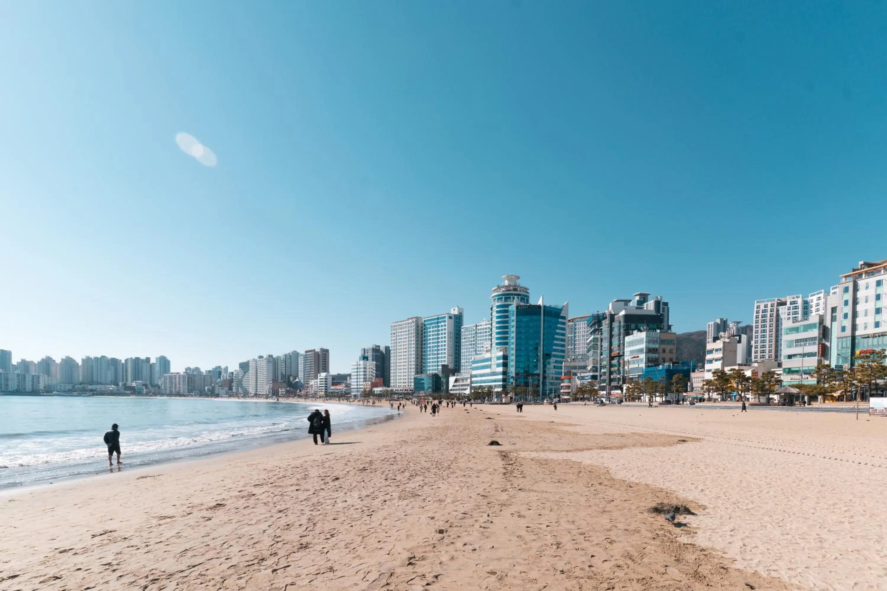 Natural landscape in The Wave Pension