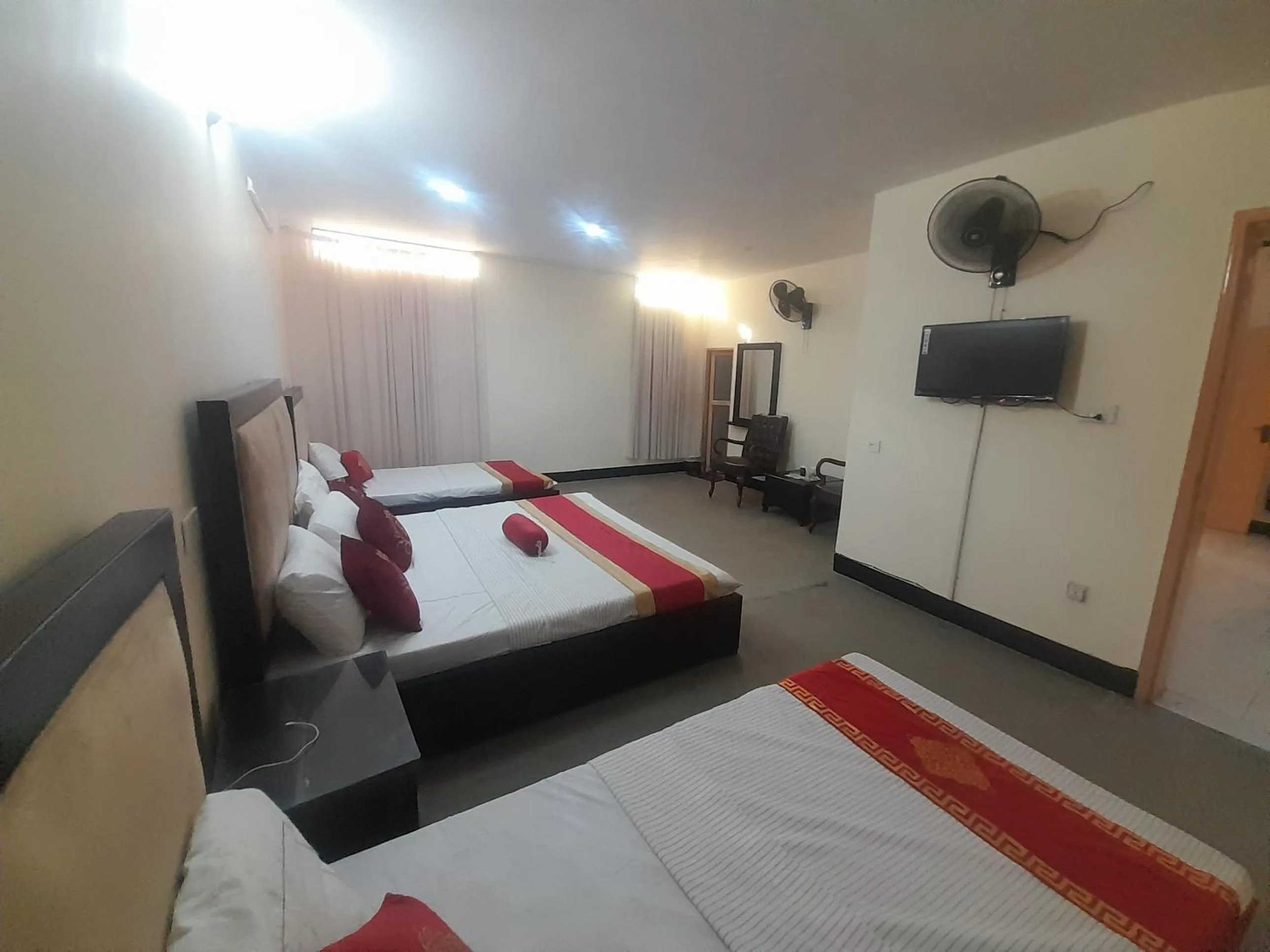 Bed in Hotel Royal Rose