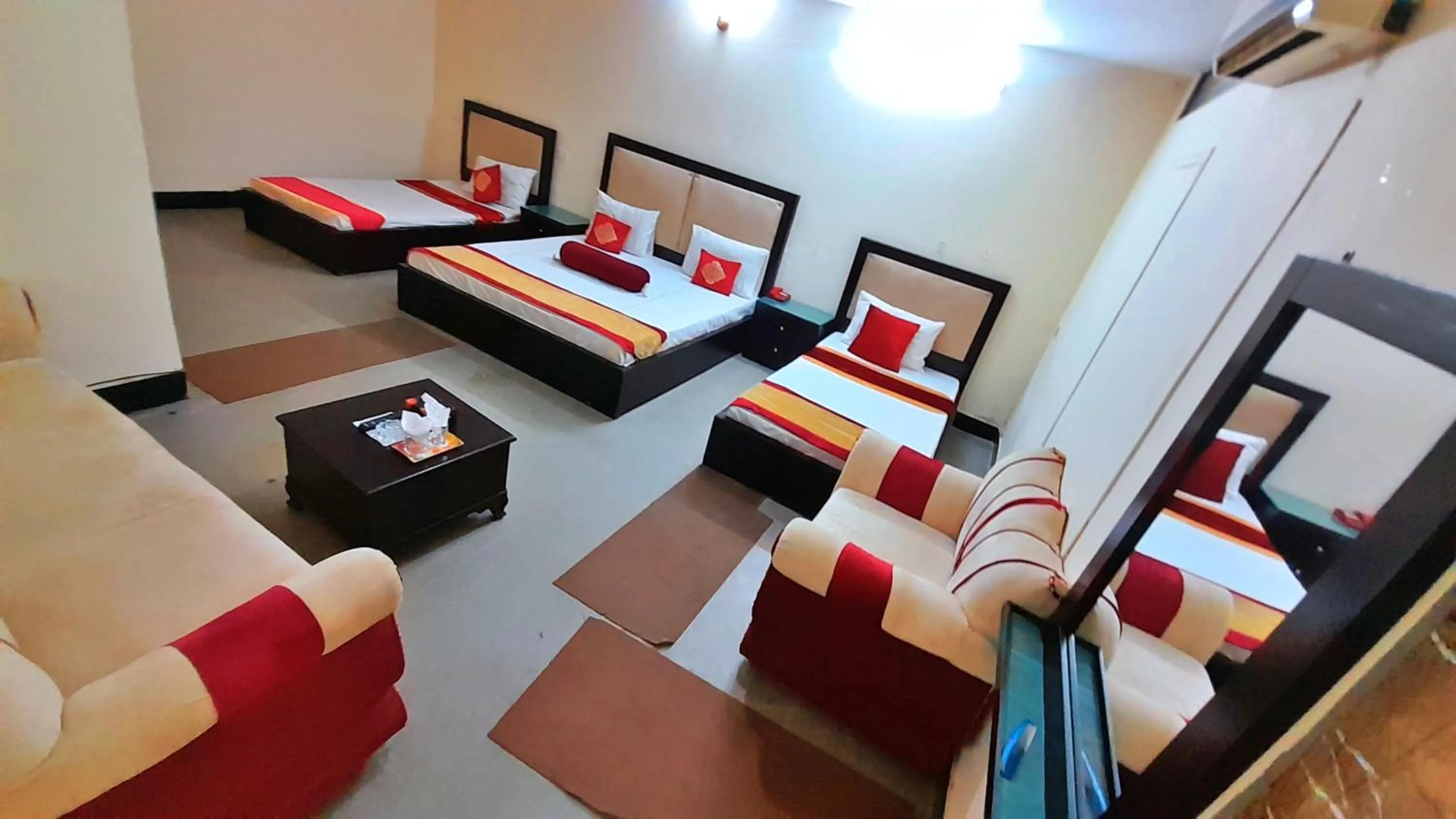 Photo of the whole room, Bed in Hotel Royal Rose