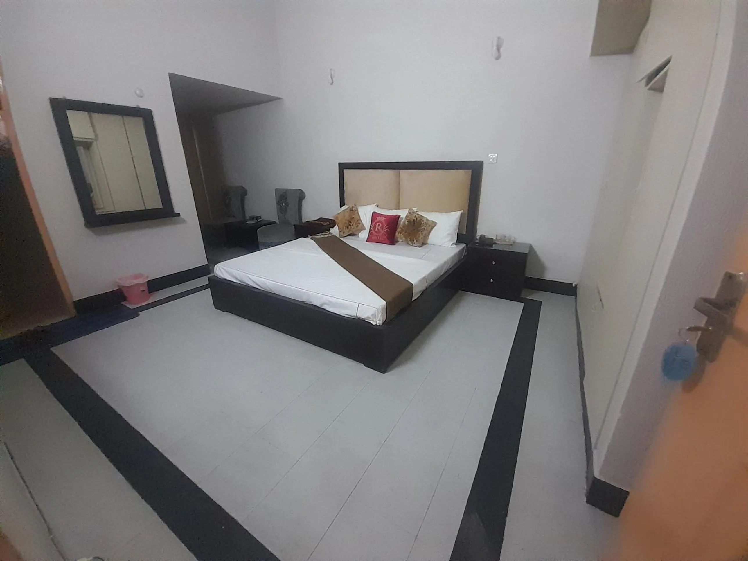 Bed in Hotel Royal Rose