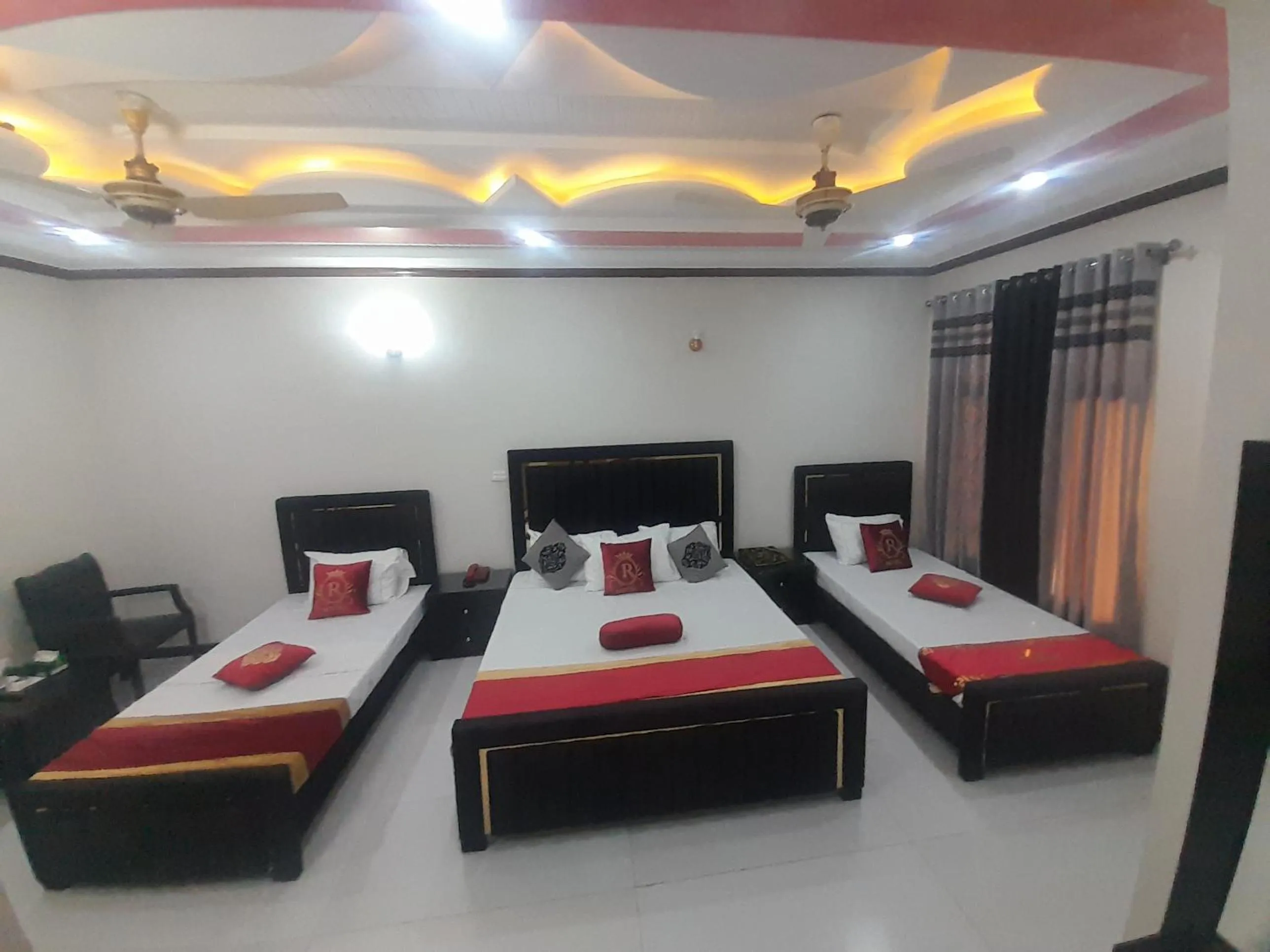 Bed in Hotel Royal Rose