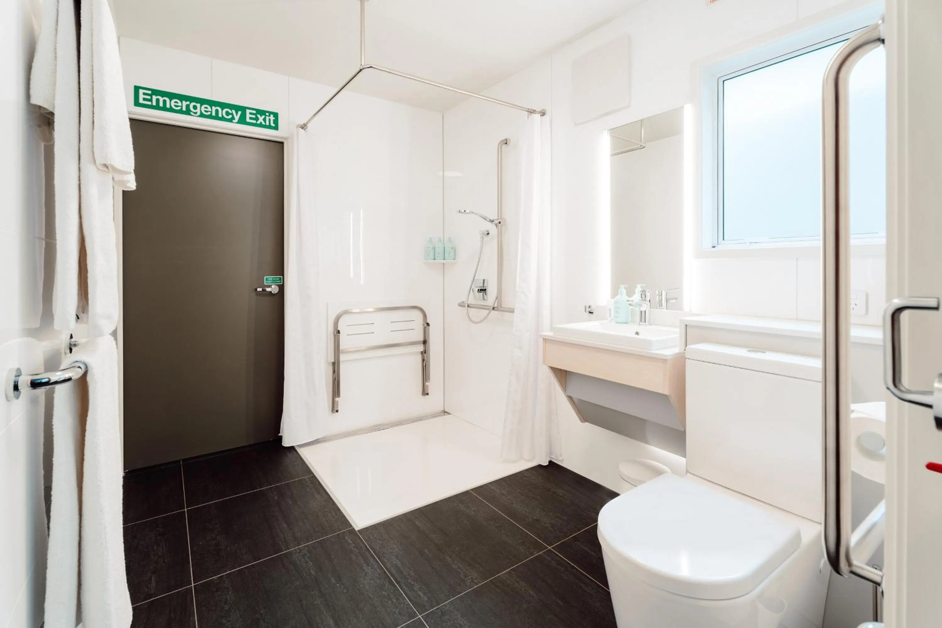 Toilet in CitySide Hotel Tauranga