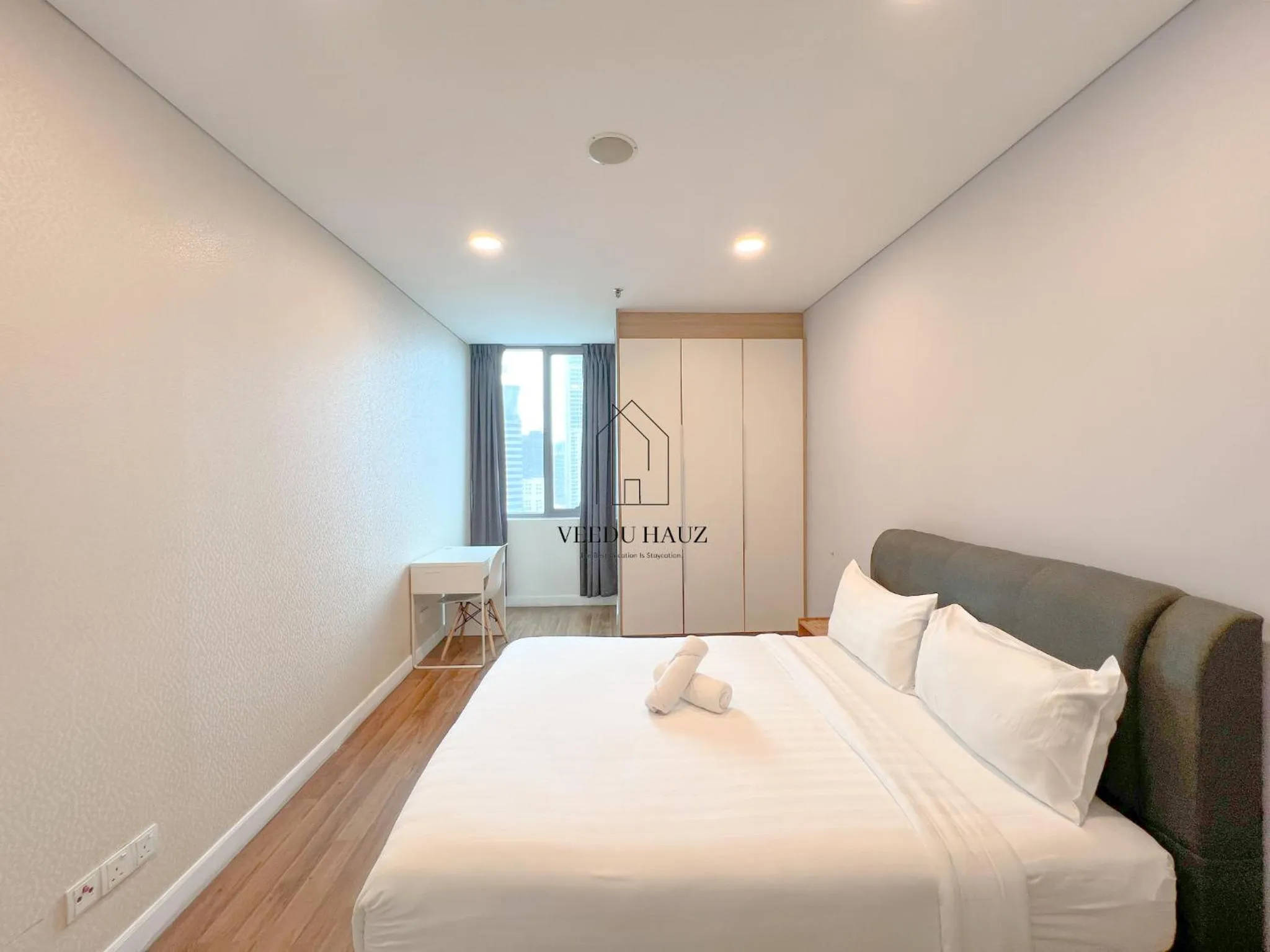 Photo of the whole room, Bed in Mercu Summer Suites KLCC by Veedu Hauz