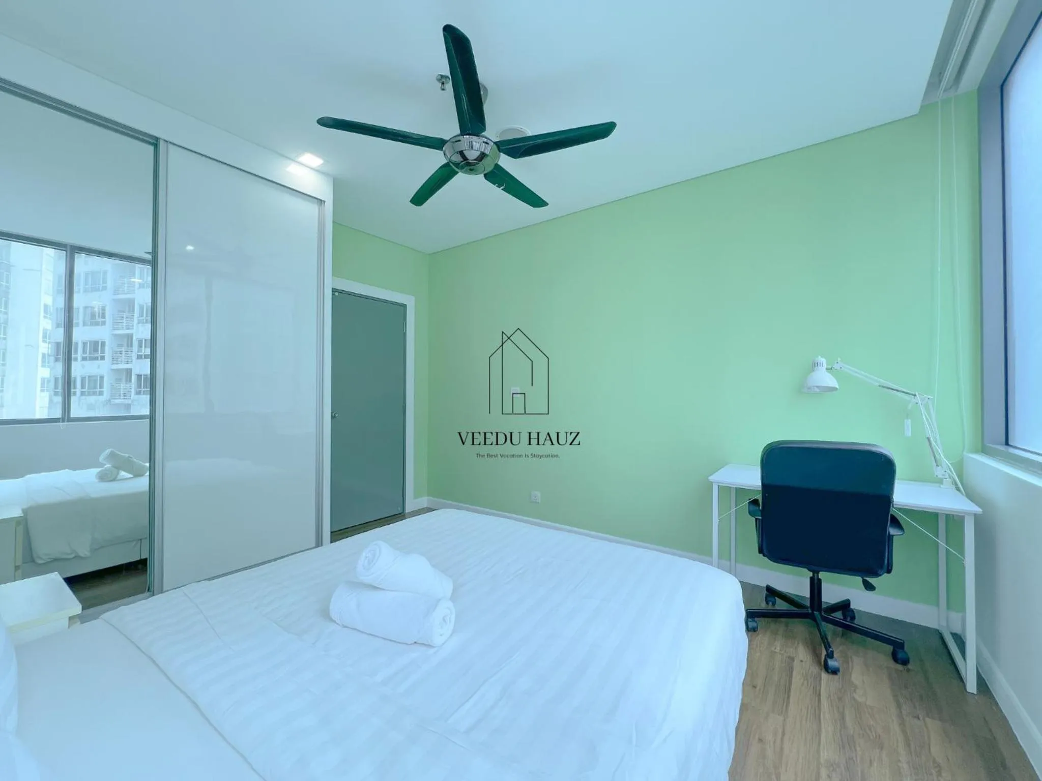 Bedroom, Bed in Mercu Summer Suites KLCC by Veedu Hauz