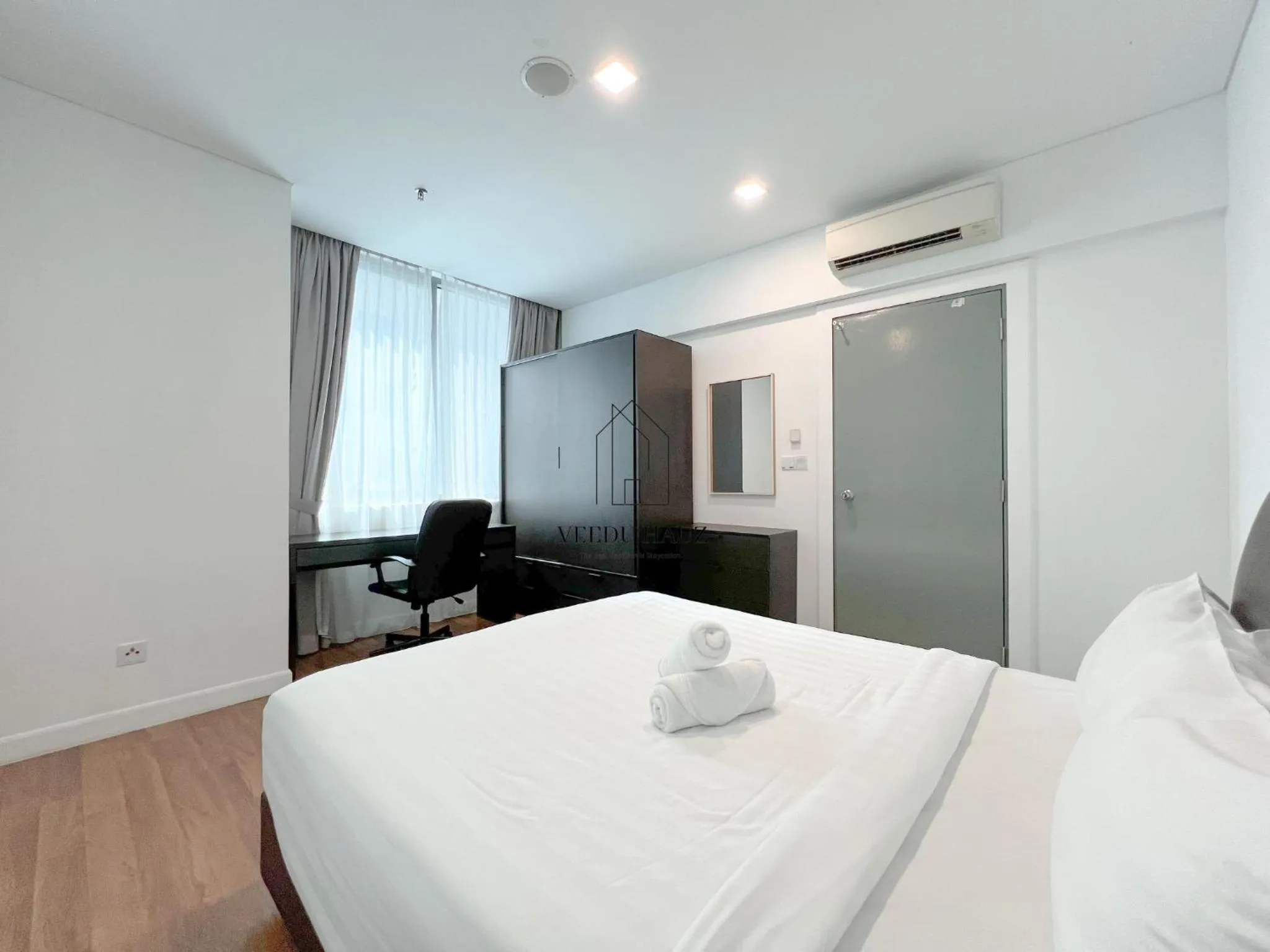Bed in Mercu Summer Suites KLCC by Veedu Hauz