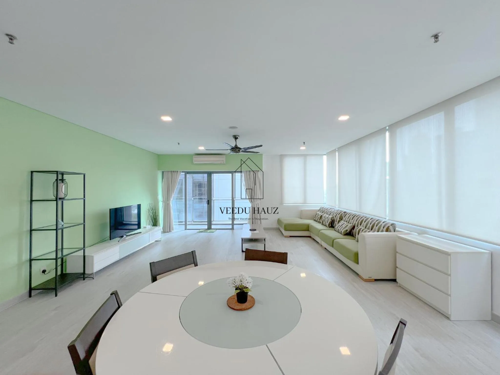 Living room in Mercu Summer Suites KLCC by Veedu Hauz