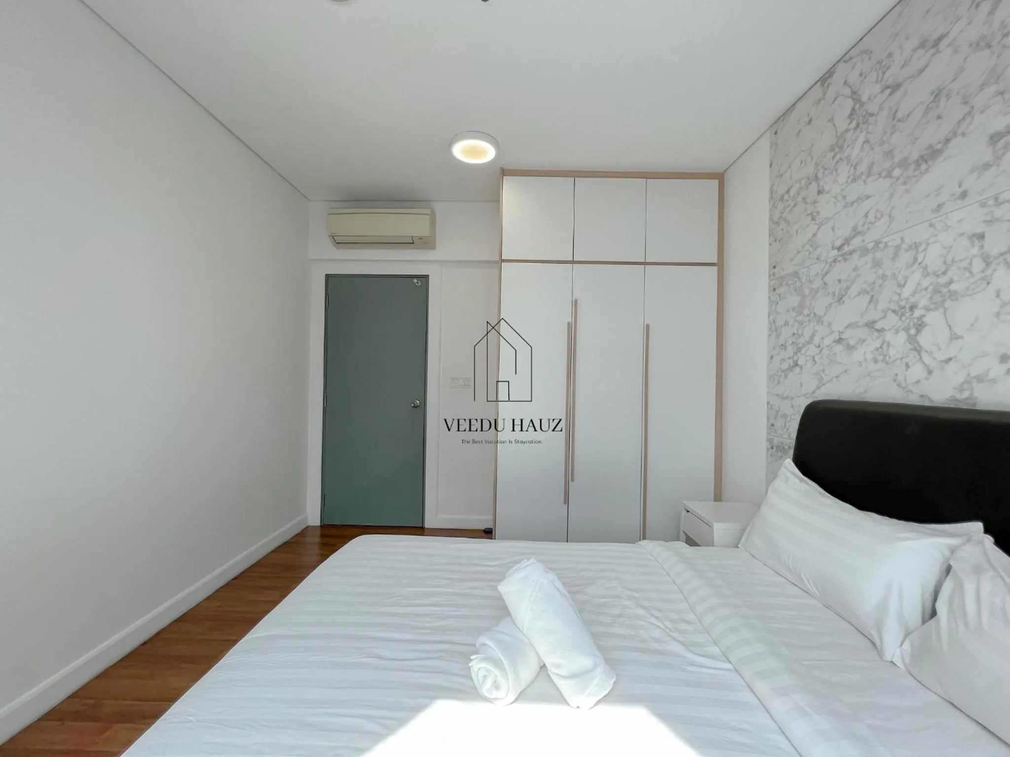 Bed in Mercu Summer Suites KLCC by Veedu Hauz