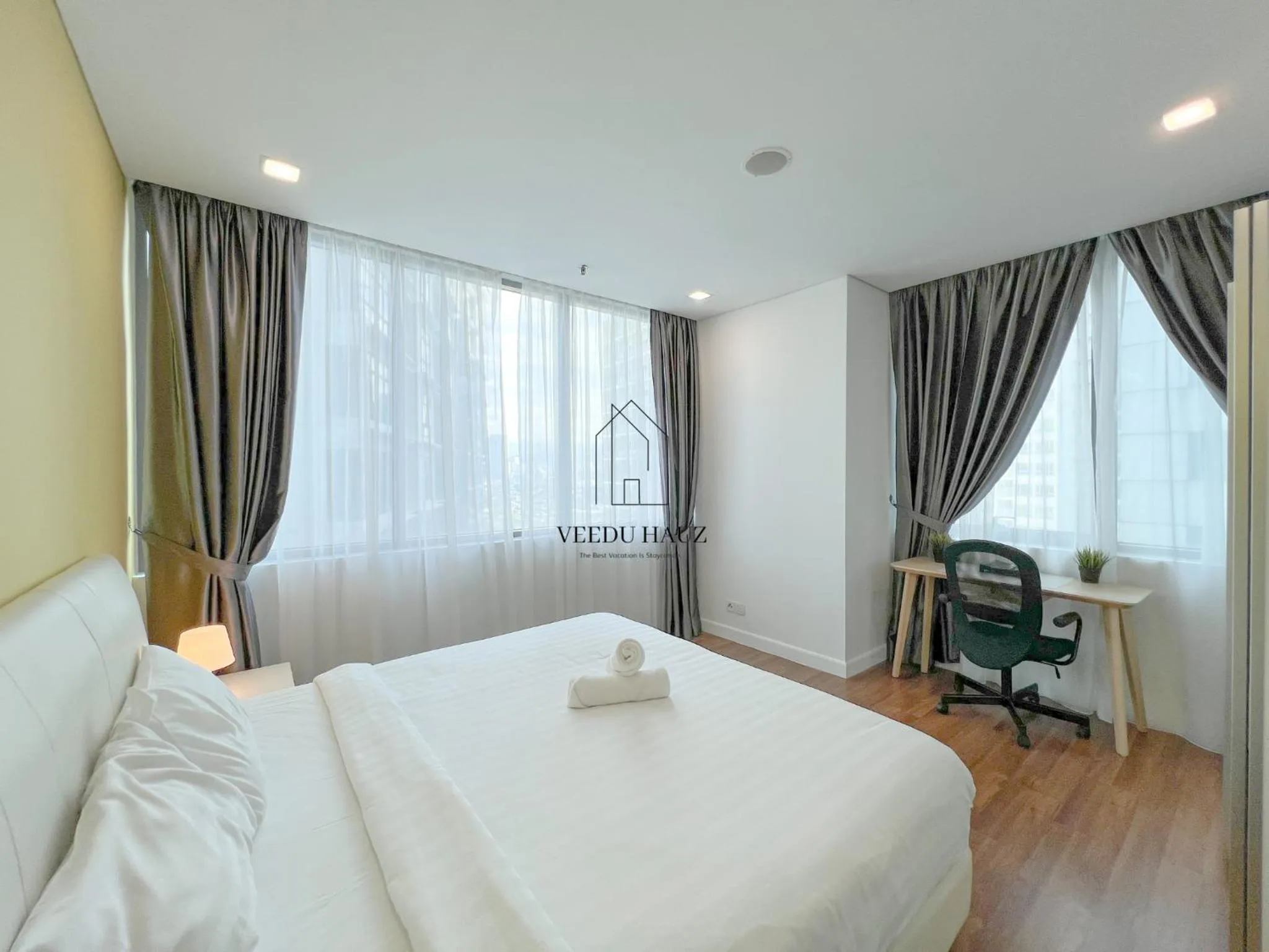 Bed in Mercu Summer Suites KLCC by Veedu Hauz