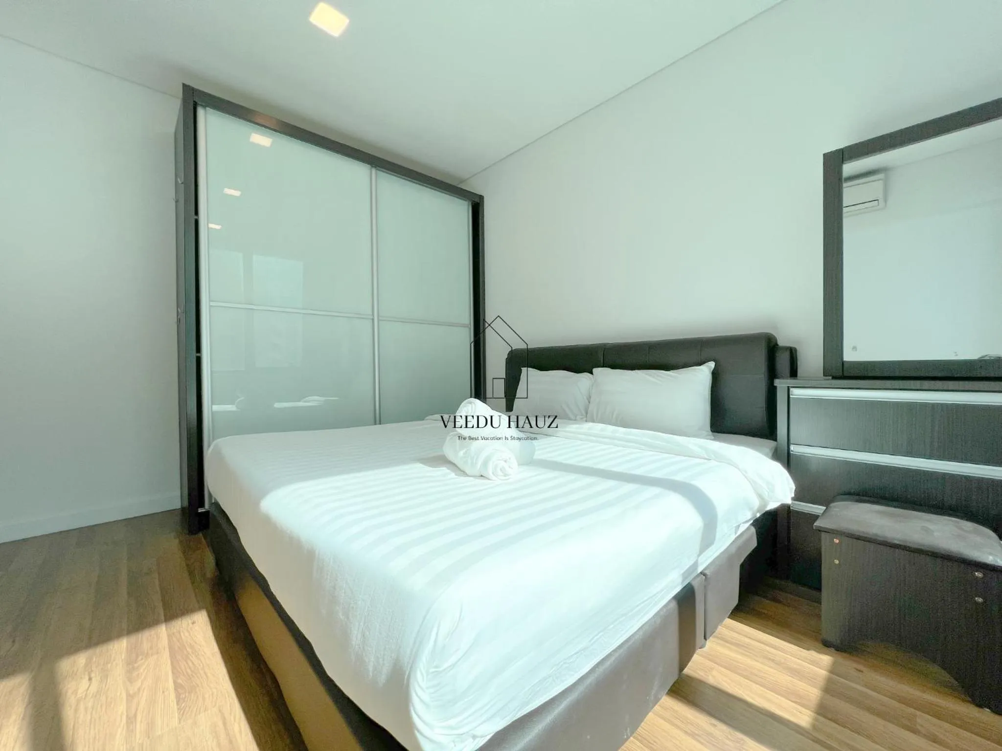 Bedroom, Bed in Mercu Summer Suites KLCC by Veedu Hauz