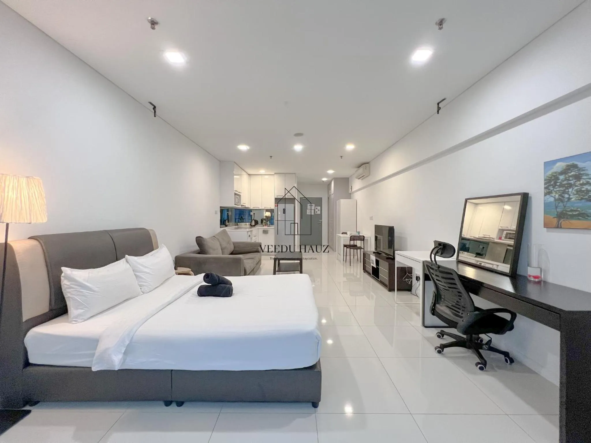 Photo of the whole room, Bed in Mercu Summer Suites KLCC by Veedu Hauz