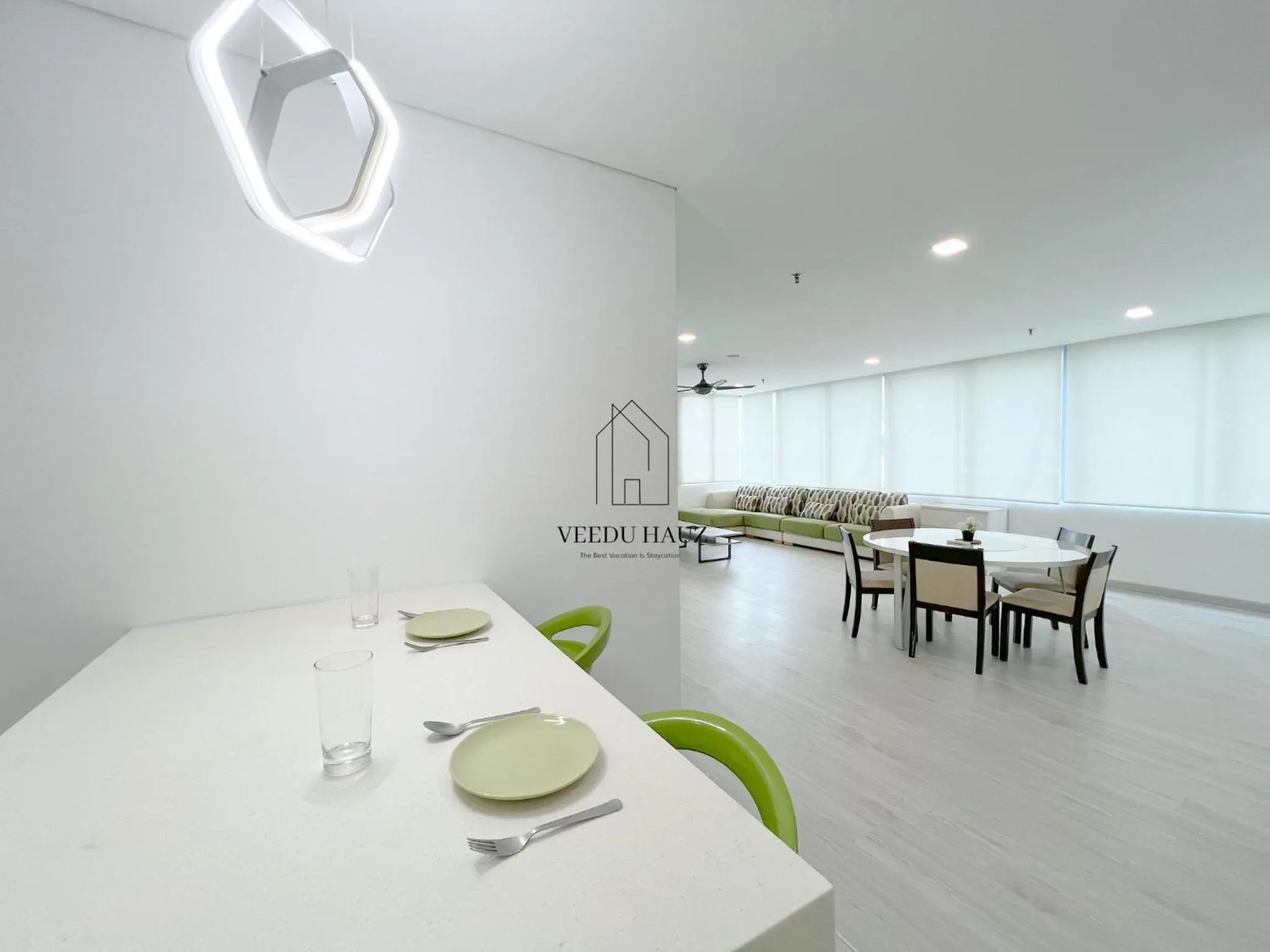 Living room in Mercu Summer Suites KLCC by Veedu Hauz