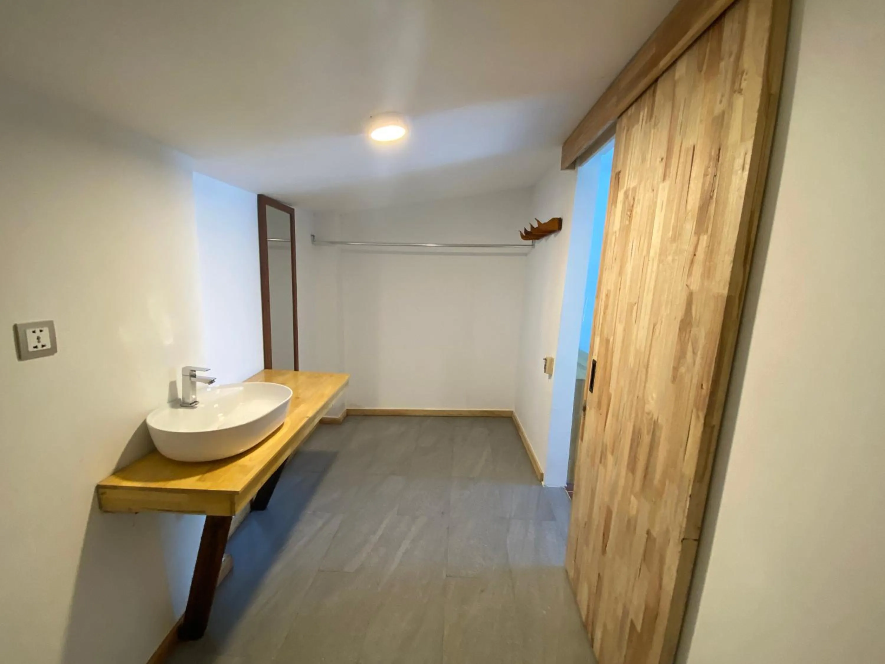 Bathroom in Mad Monkey Koh Rong