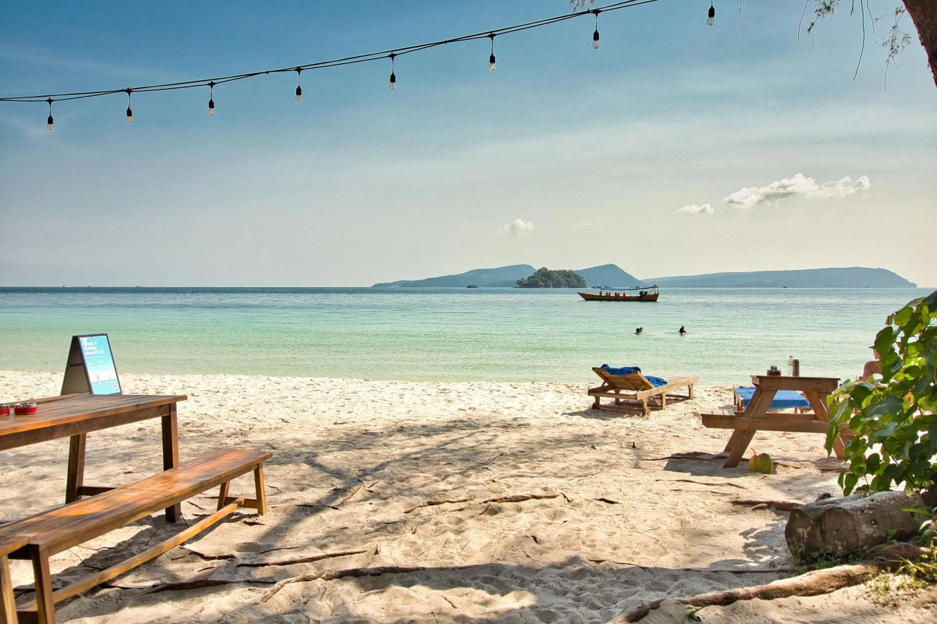 Beach in Mad Monkey Koh Rong