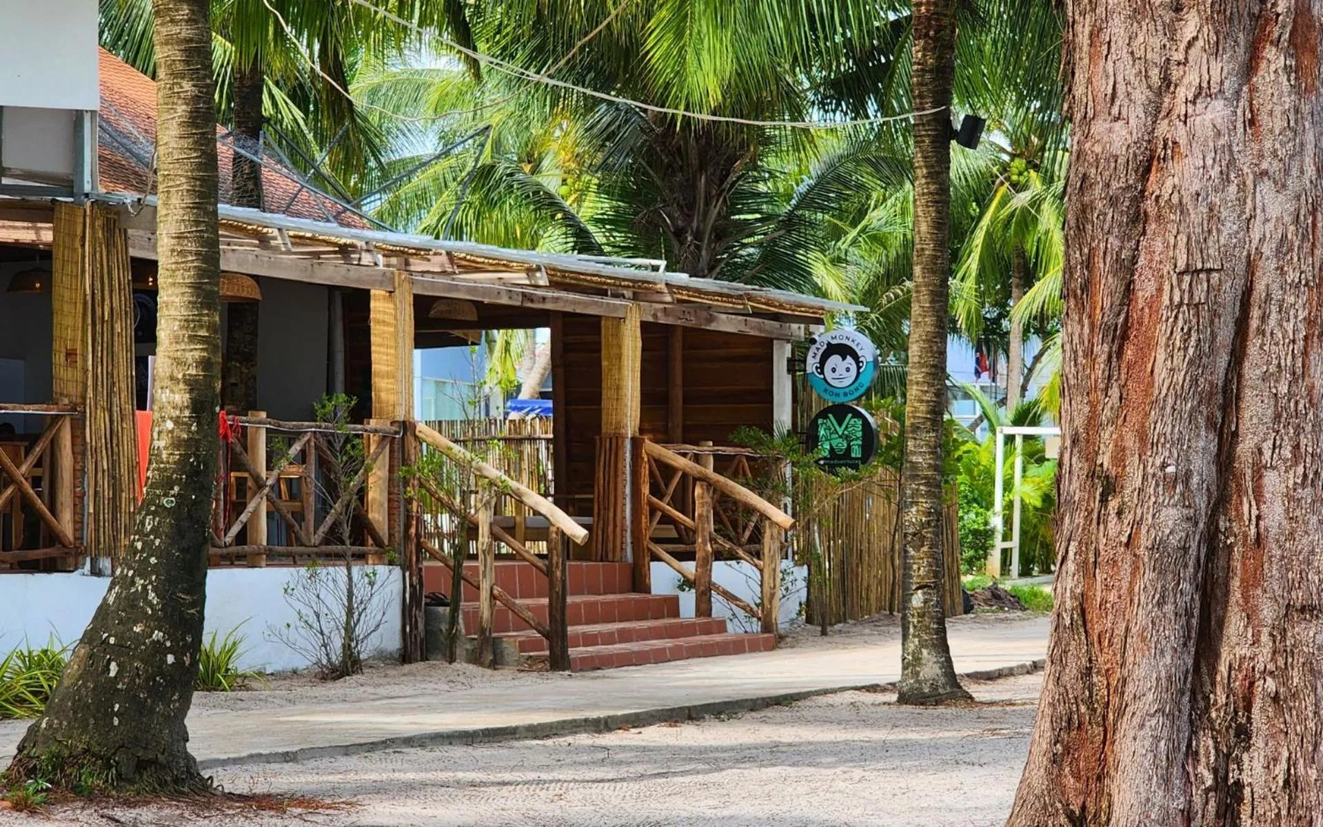 Property logo or sign in Mad Monkey Koh Rong