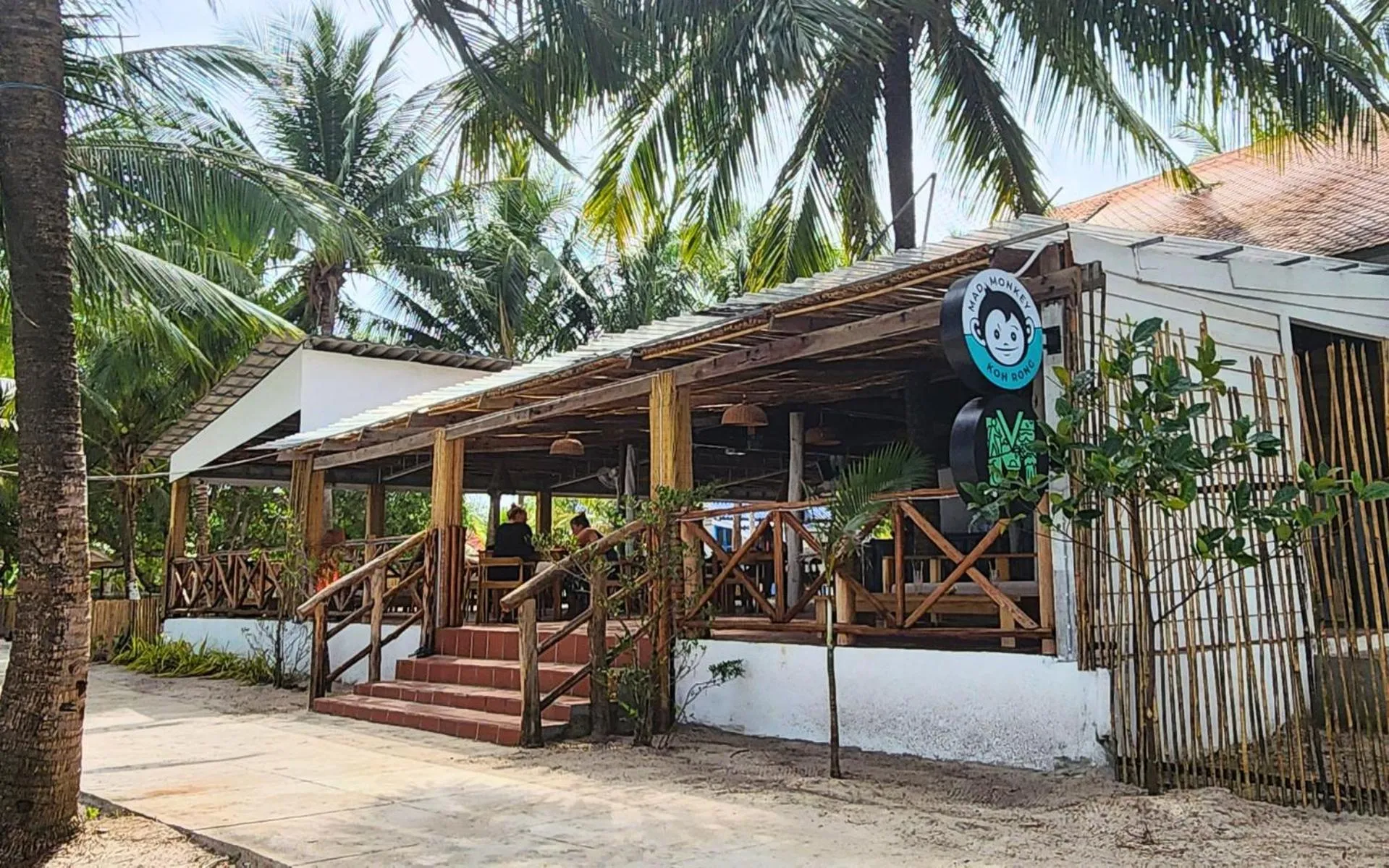 Restaurant/places to eat in Mad Monkey Koh Rong