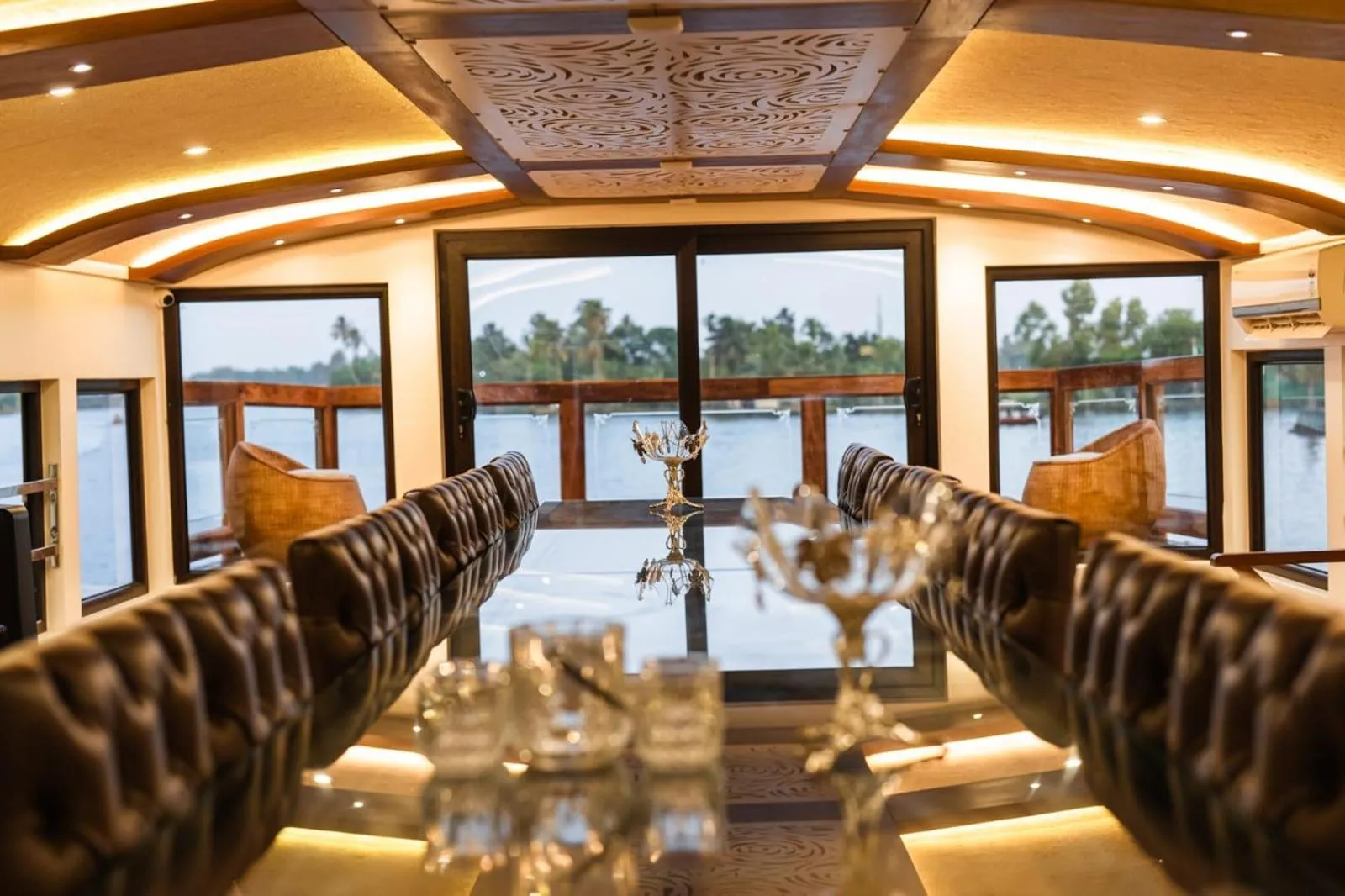 Seating area in Honeymoon Houseboat