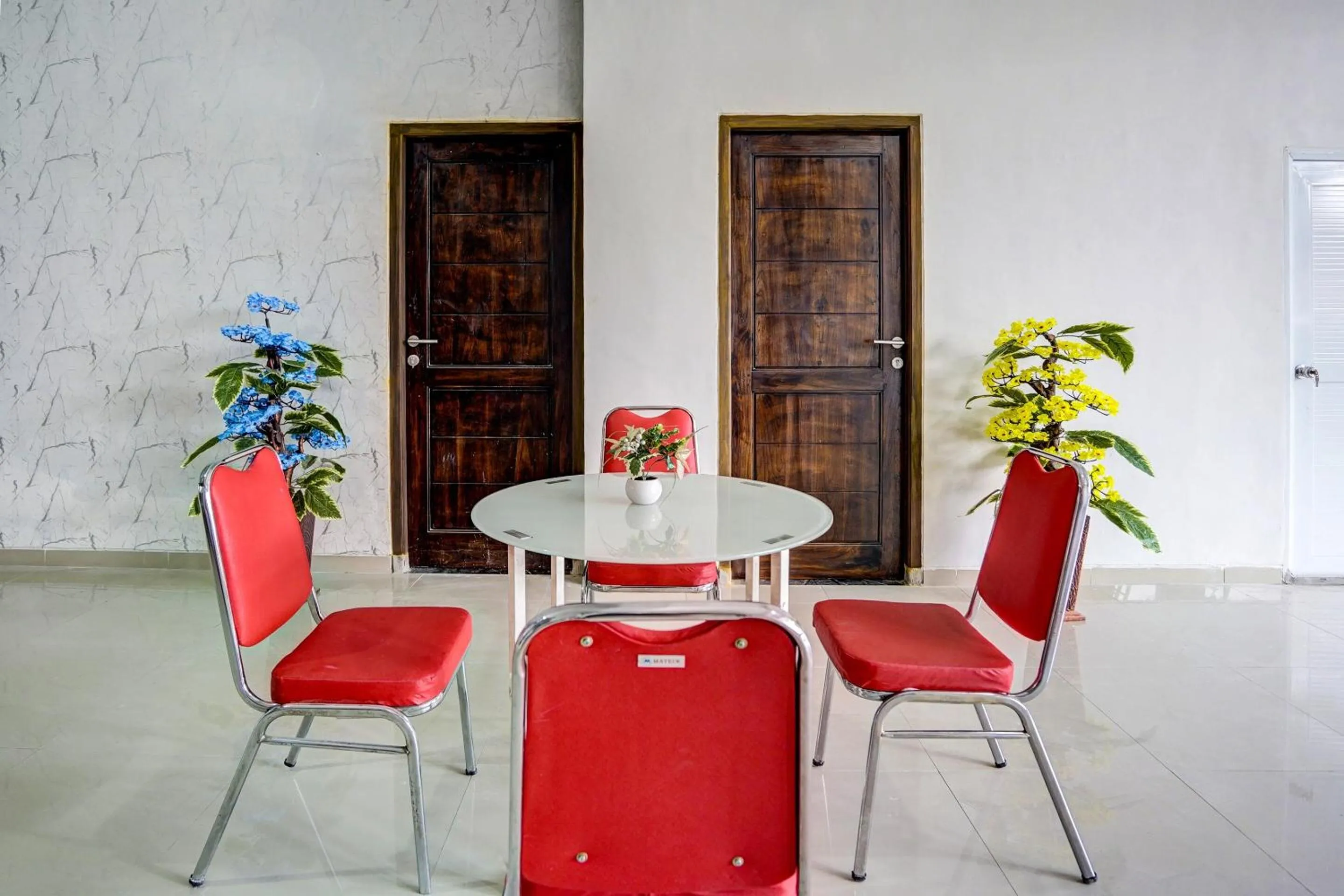 Lobby or reception in Super OYO Capital O 92506 K1 Residence Gedangan