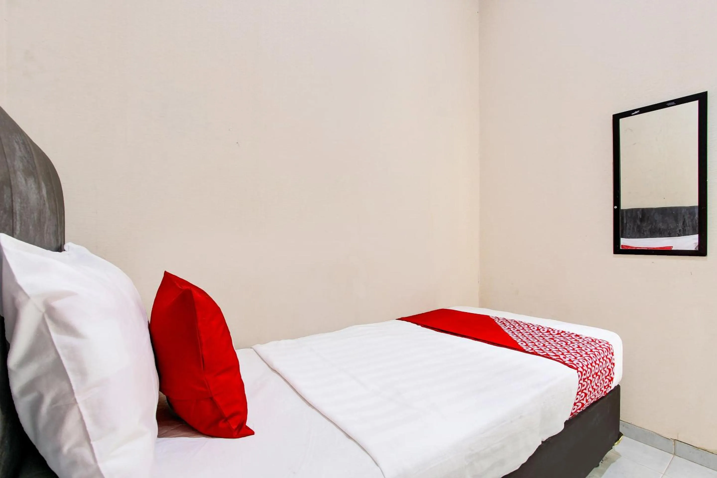 Bedroom in Super OYO 92511 Griya Dias Syariah