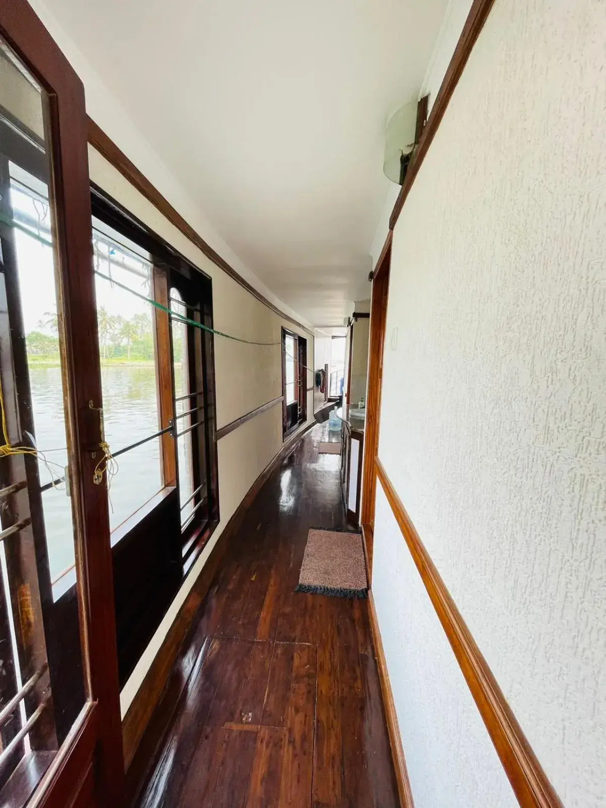 Property building in Kerala Boathouse Property building in Kerala Boathouse