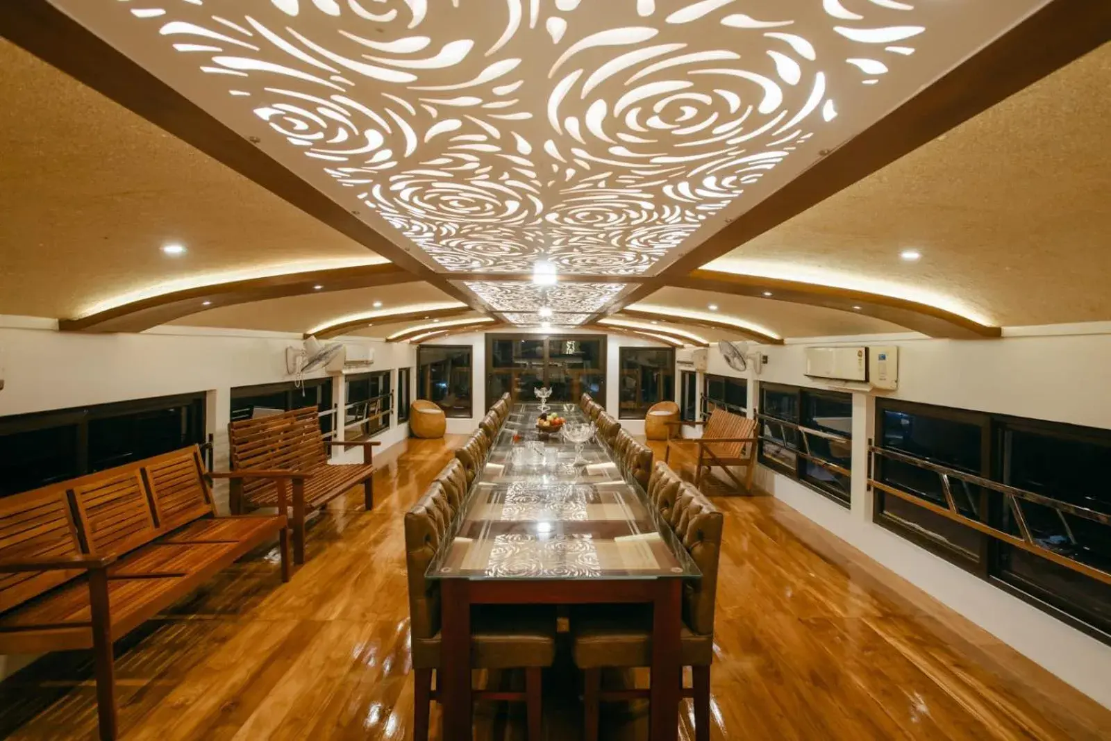 Restaurant/places to eat in Kerala Boathouse Restaurant/places to eat in Kerala Boathouse