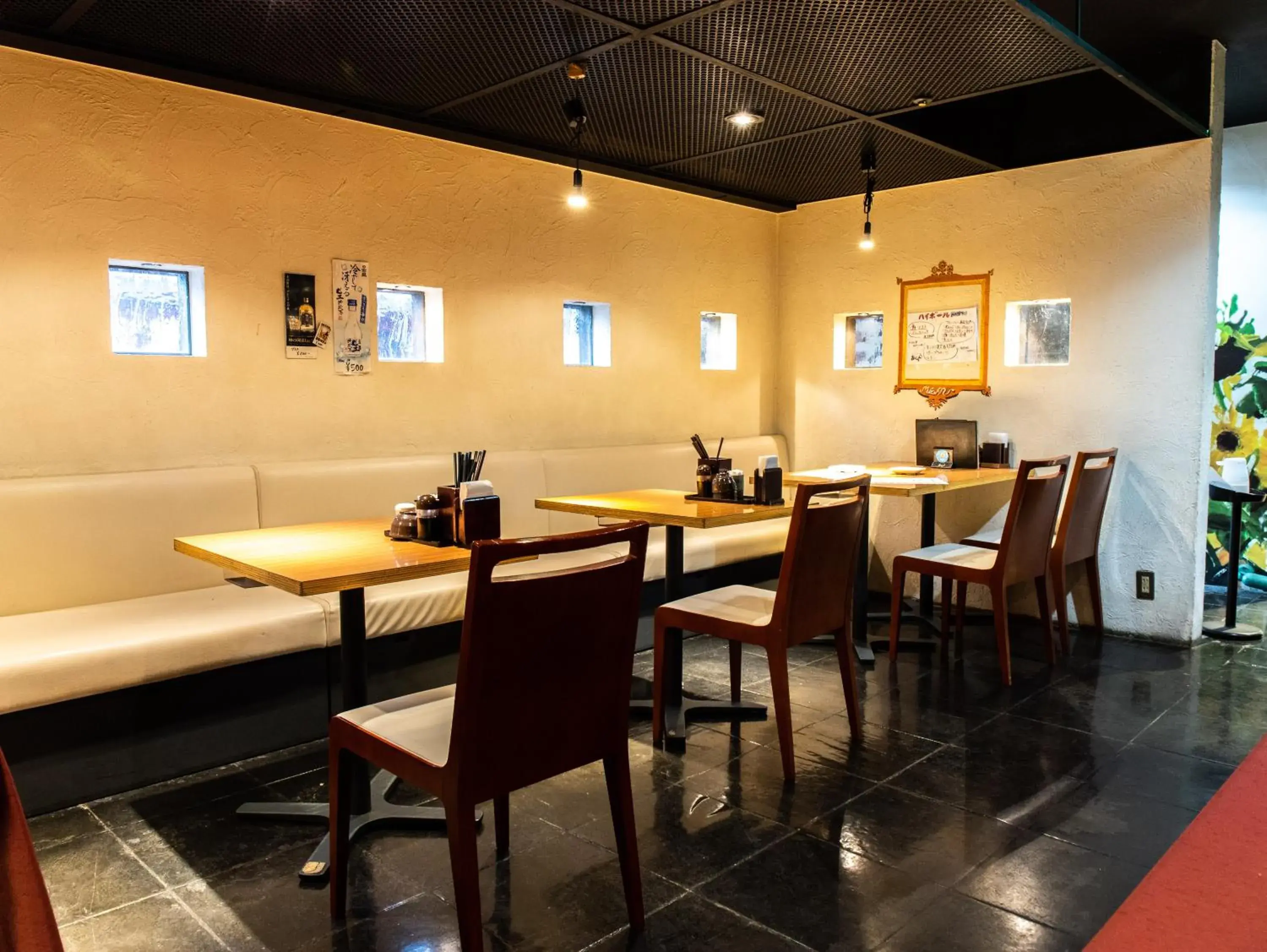 Restaurant/places to eat in Ramada Encore by Wyndham Amagasaki Restaurant/places to eat in Ramada Encore by Wyndham Amagasaki