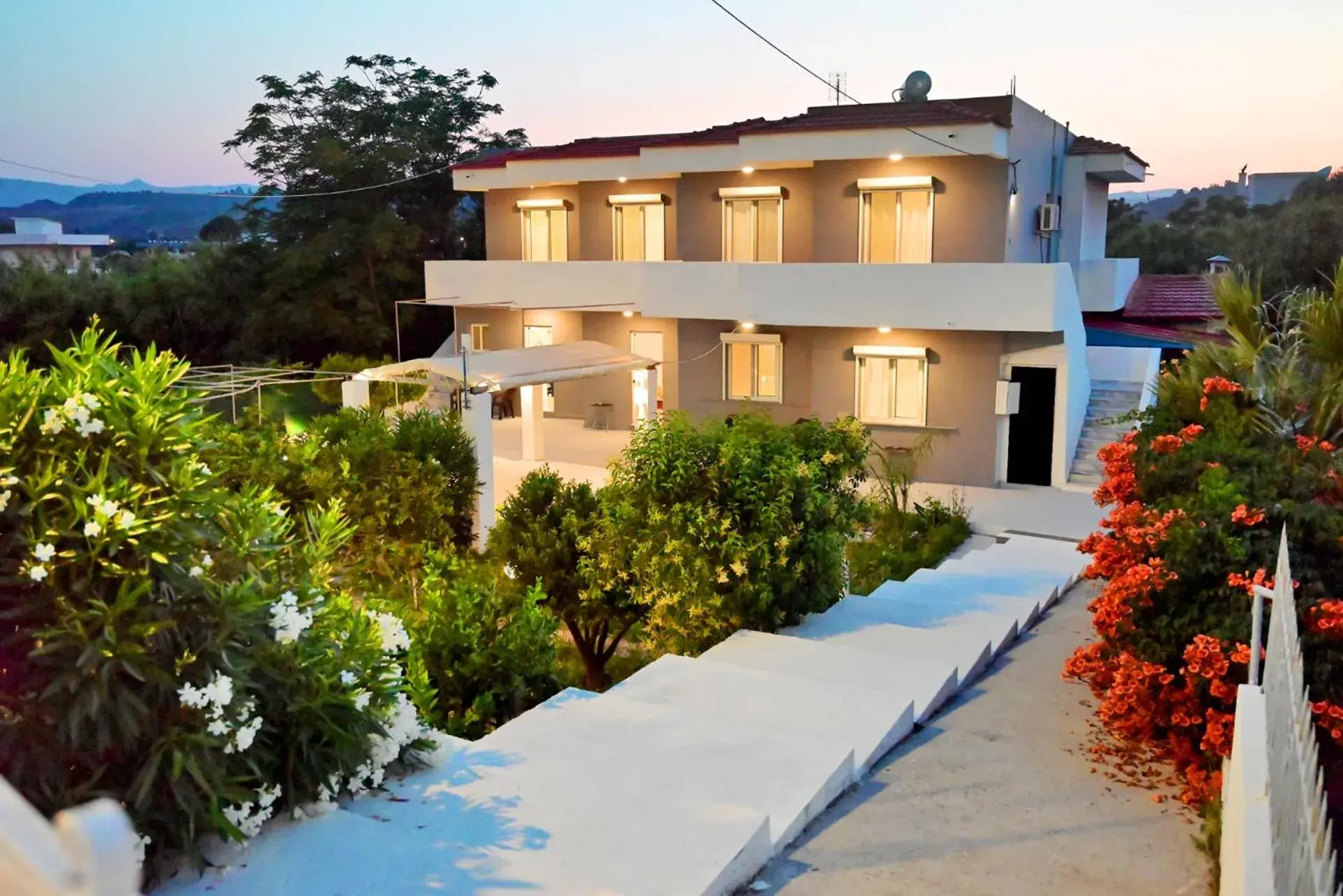 Karmik Concept Apartments Karmik Concept Apartments