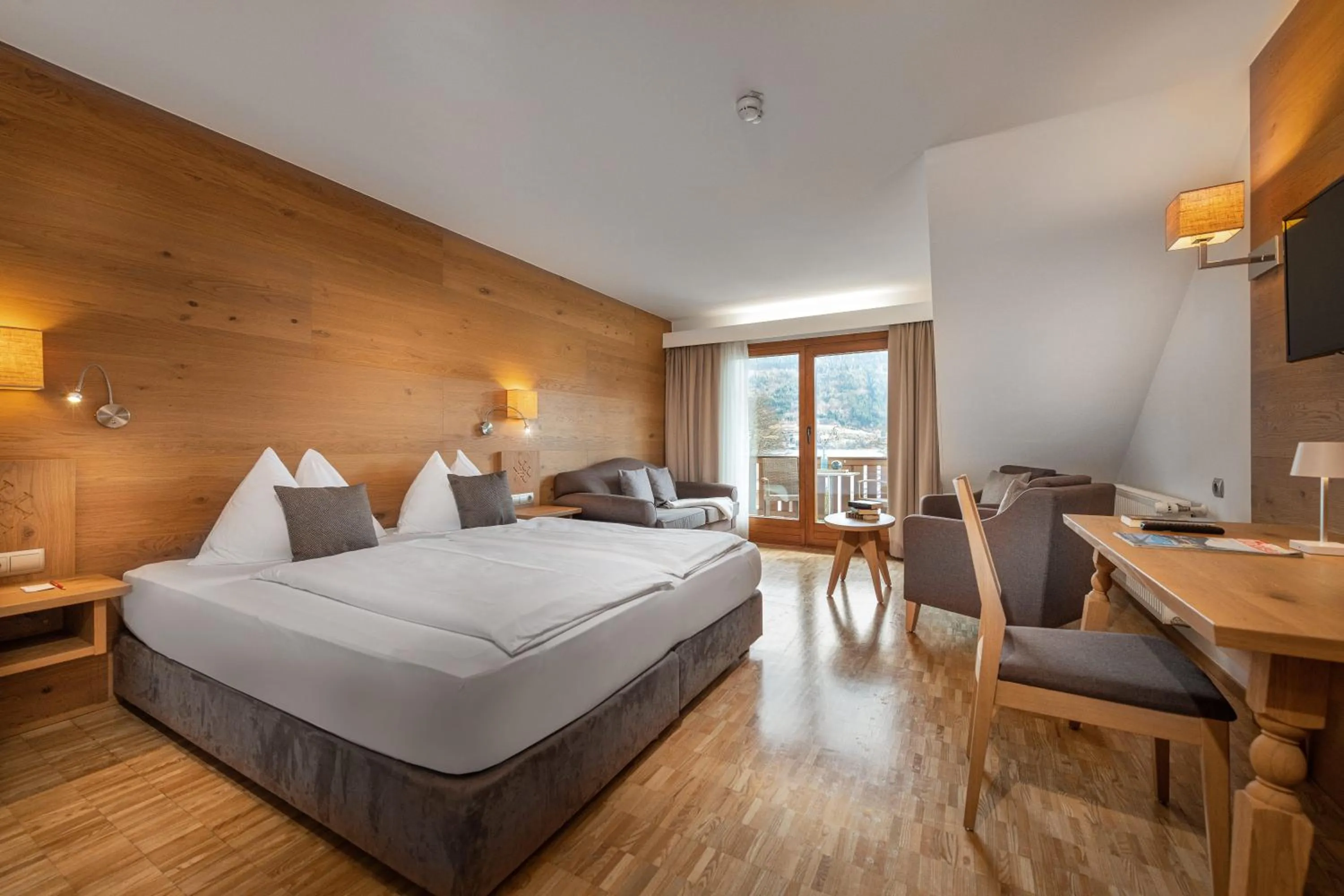 Photo of the whole room, Bed in Seehotel Urban