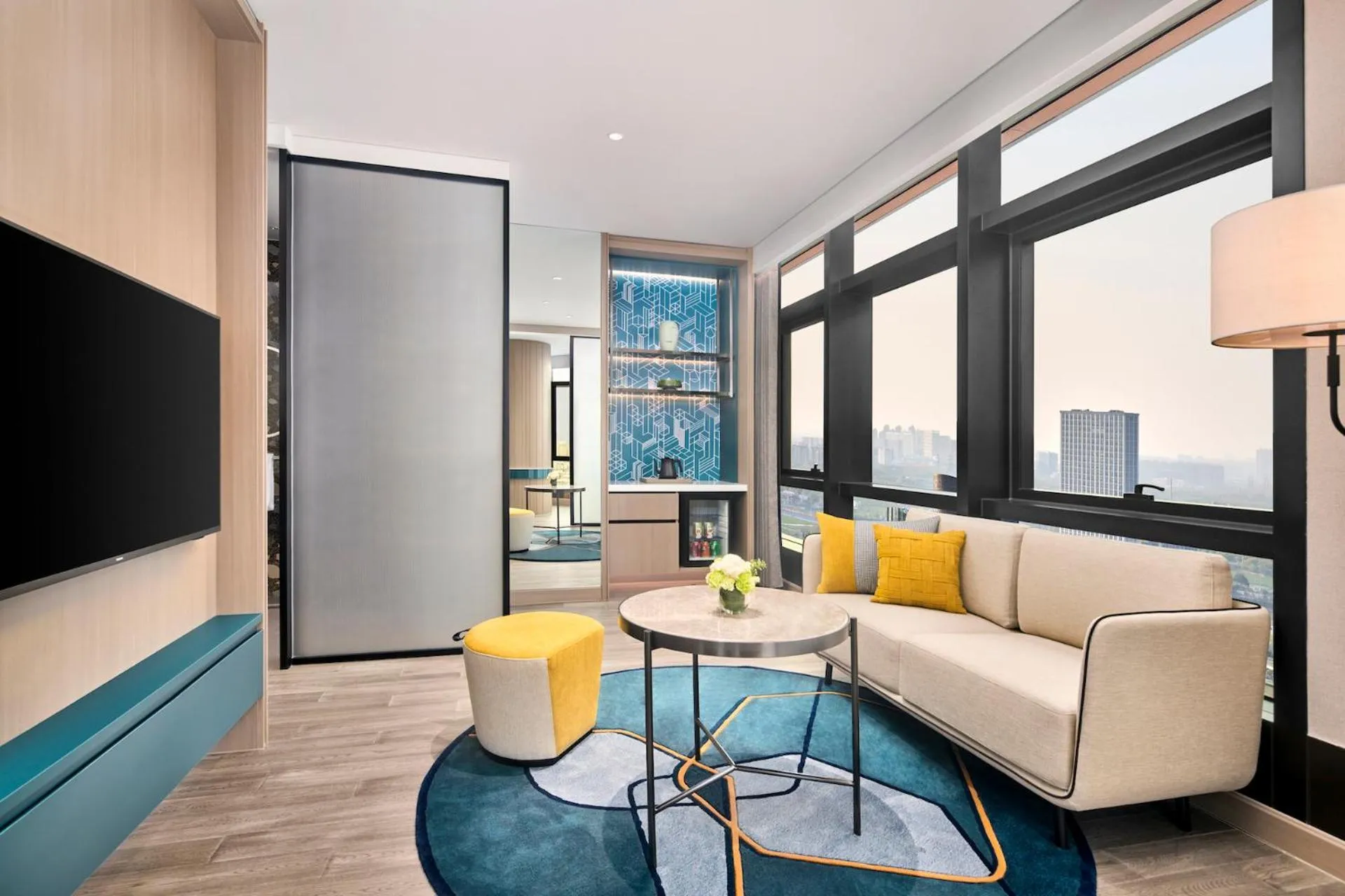 TV and multimedia in Artyzen Habitat Taopu Shanghai