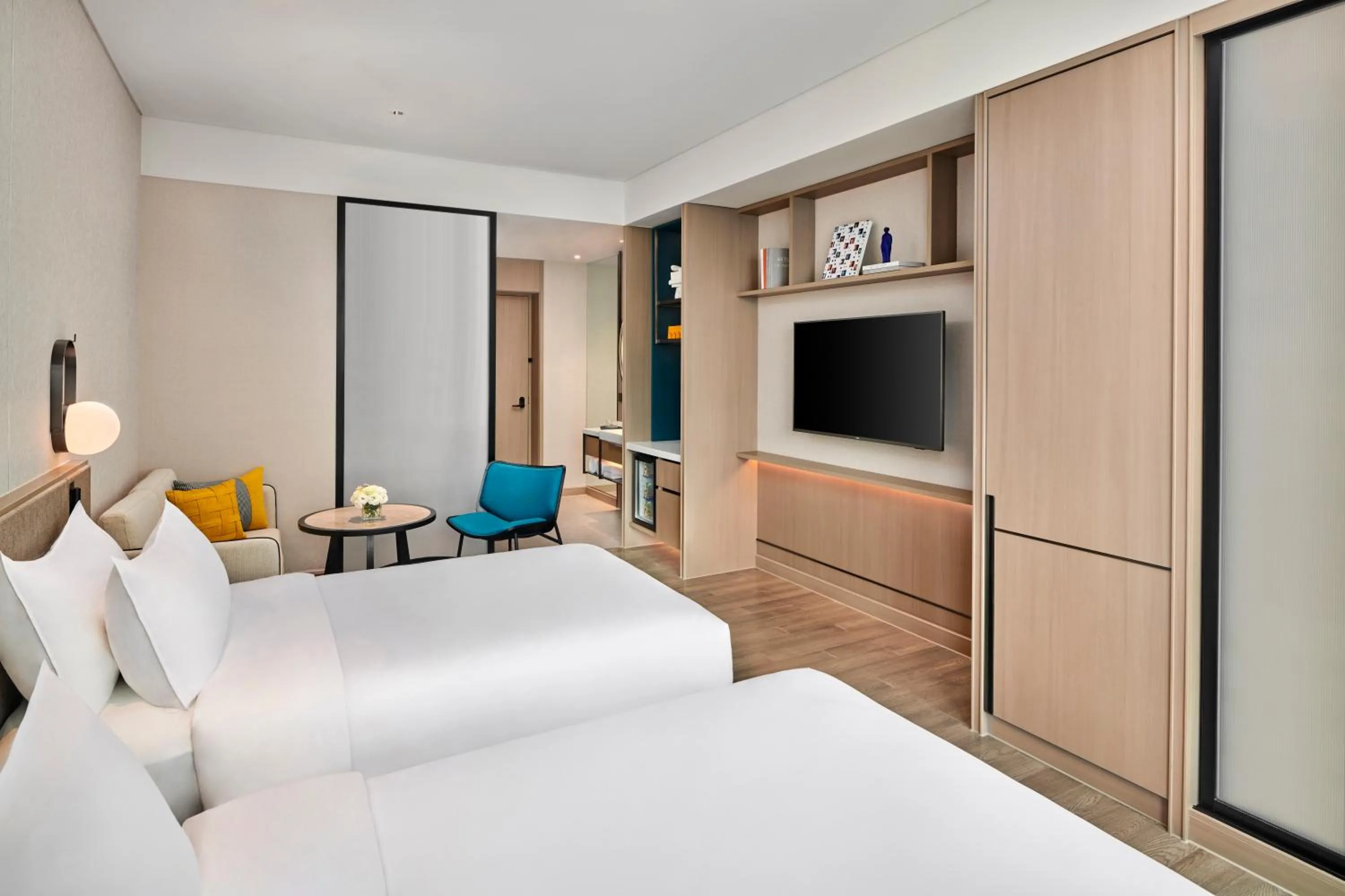 Photo of the whole room, Bed in Artyzen Habitat Taopu Shanghai