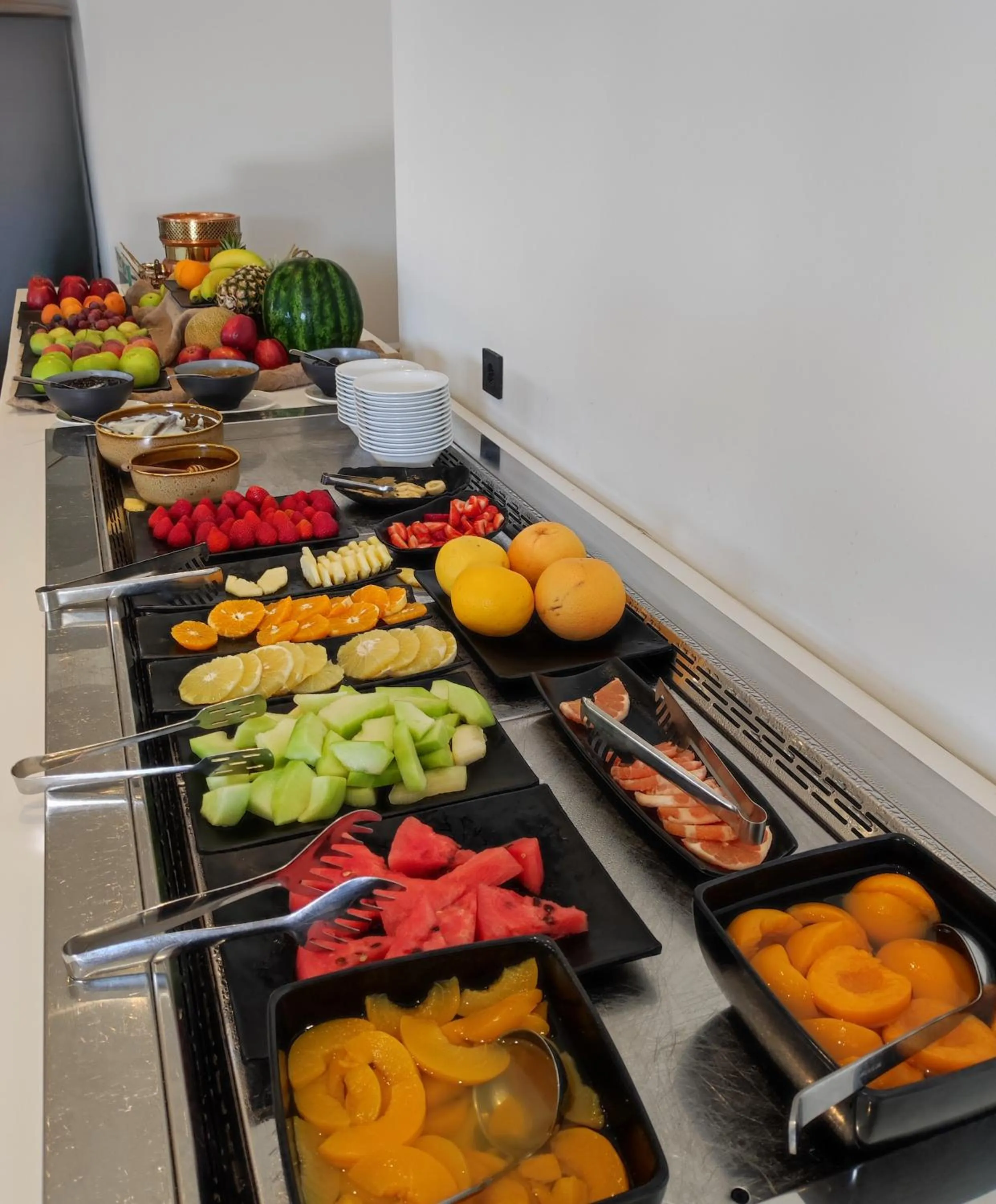 Restaurant/places to eat in Helios Beach Hotel & Bungalows