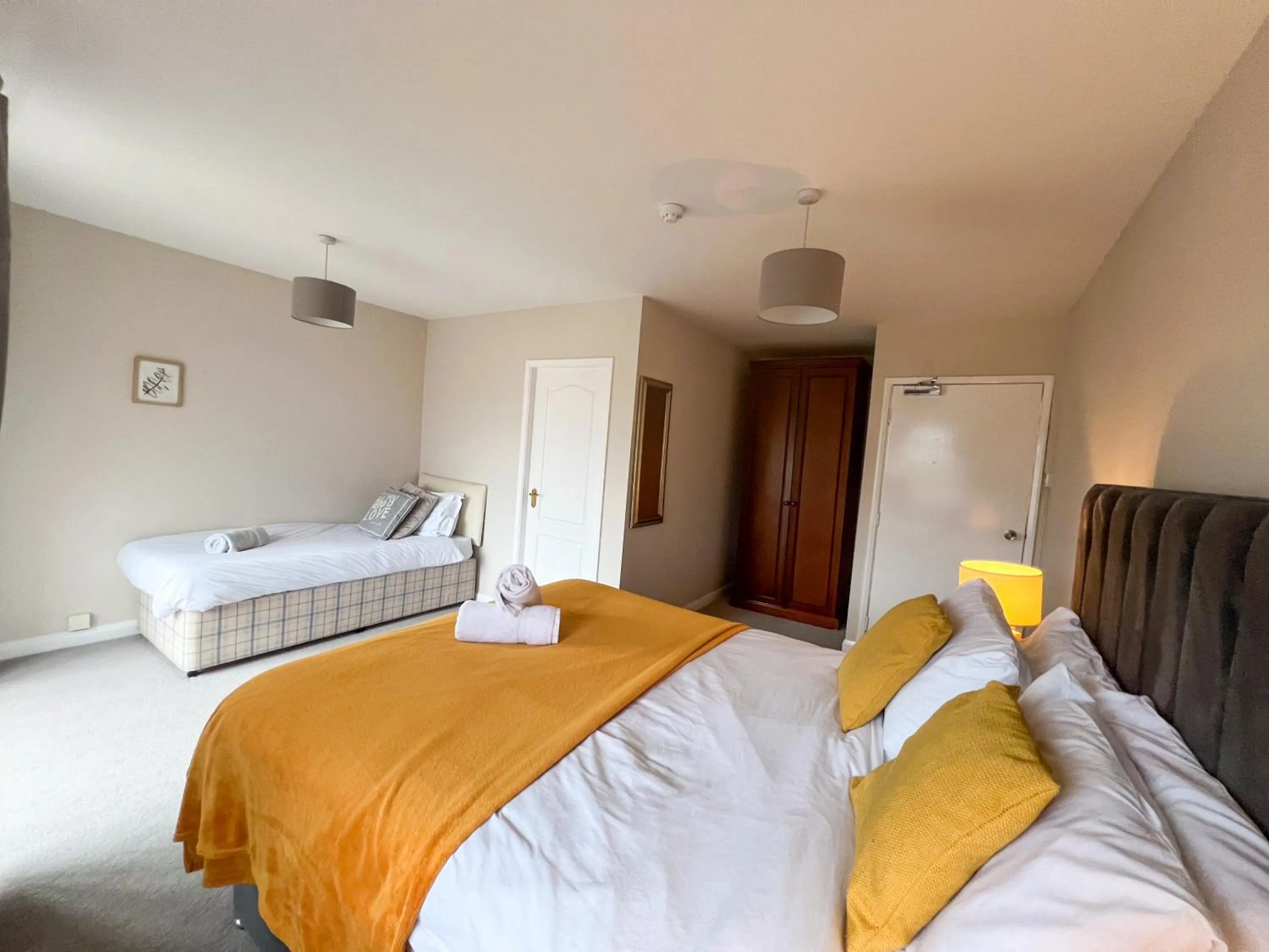 Bedroom, Bed in Beldon House