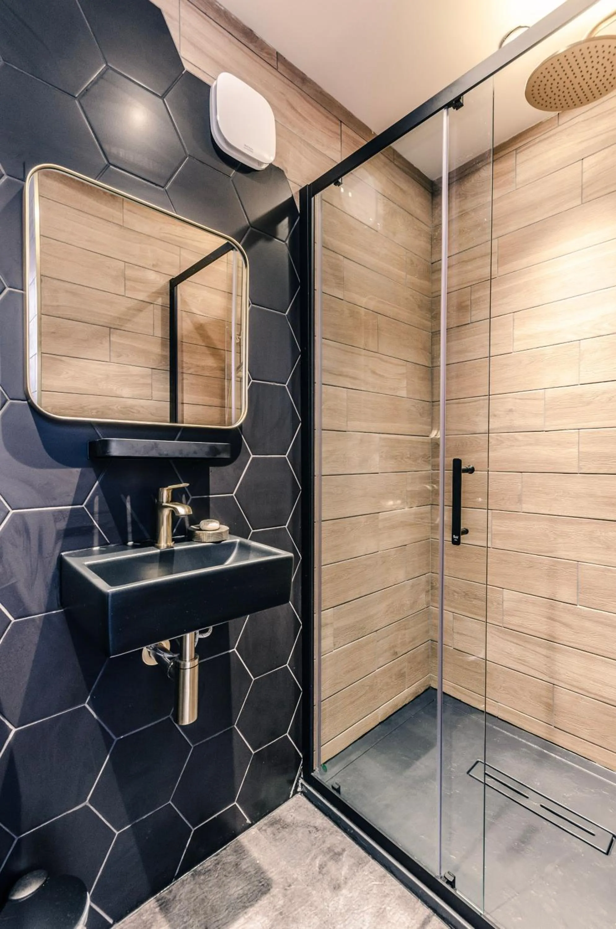 Shower in Sweeney Aviemore One