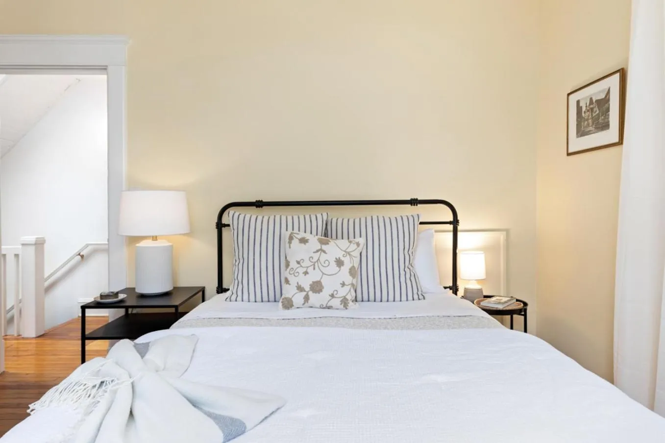 Cheerful 3 Bedroom Home, Walk To Uvastadium