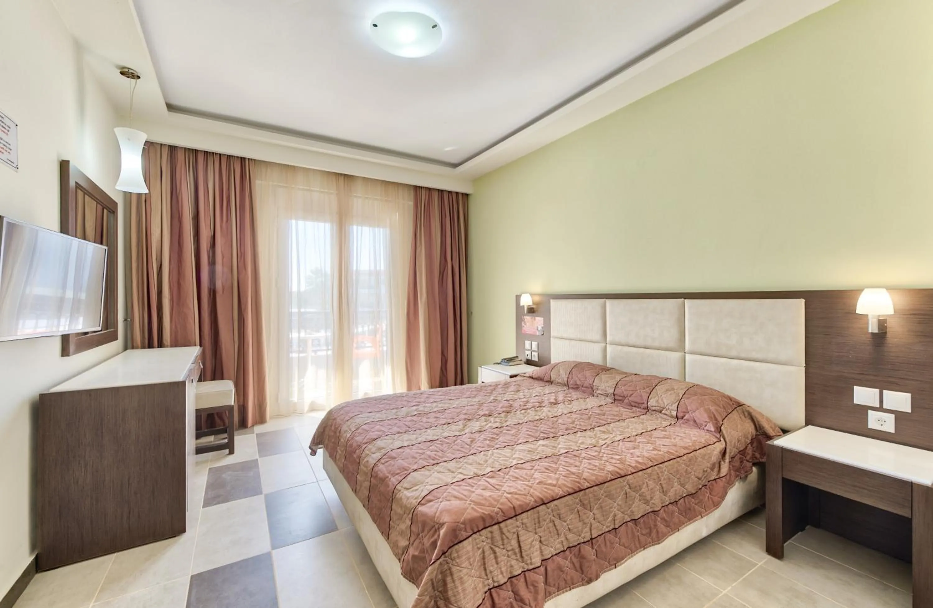 Majestic Hotel & Spa