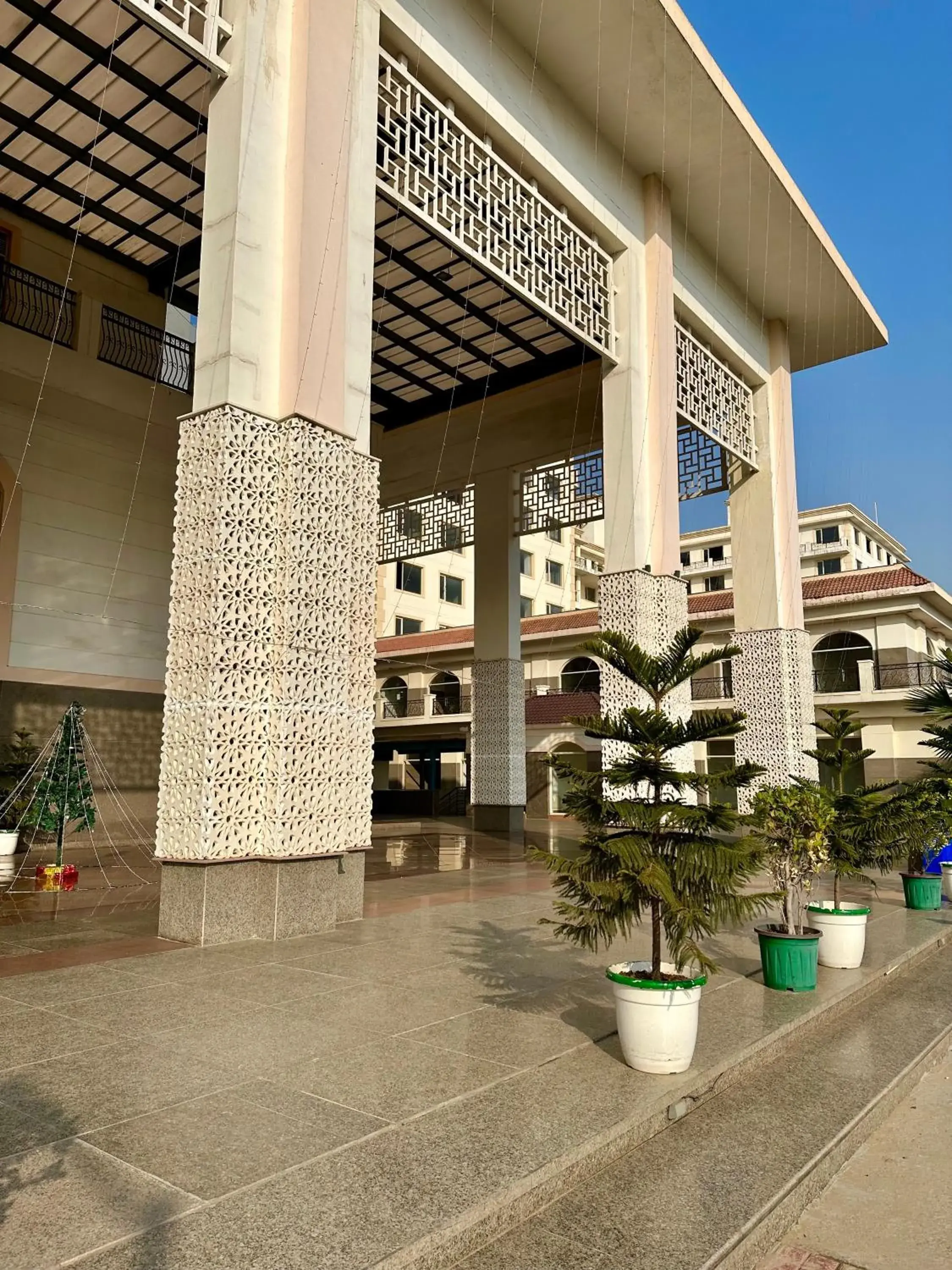 Property building in Flamingo Hotel Sector 67 I Studio Rooms I Gurgaon Property building in Flamingo Hotel Sector 67 I Studio Rooms I Gurgaon